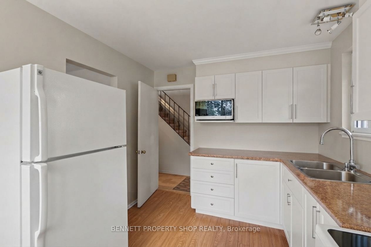 837 Eastvale Drive 1, Beacon Hill North - South and Area, ON K1J 7T5 photo 4
