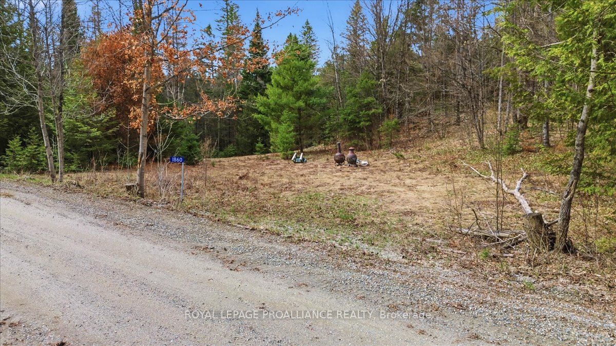 1860 North Road, Frontenac, ON K0H 2M0