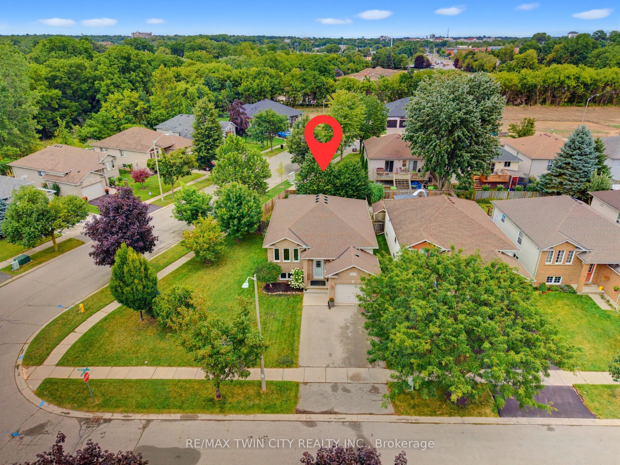 1 Limerick Lane, Brantford, ON N3T 6K8 photo 2