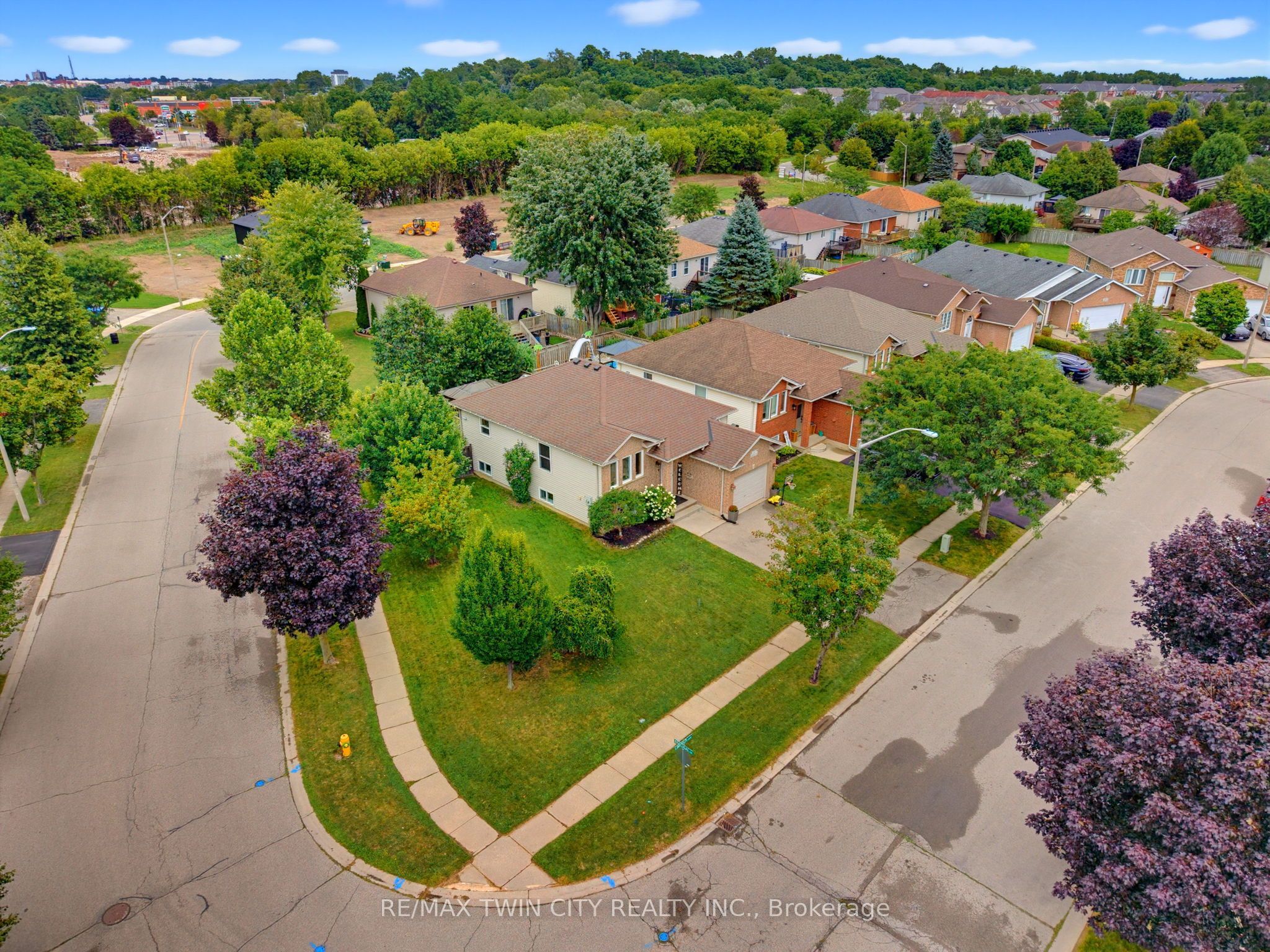 1 Limerick Lane, Brantford, ON N3T 6K8 photo 3