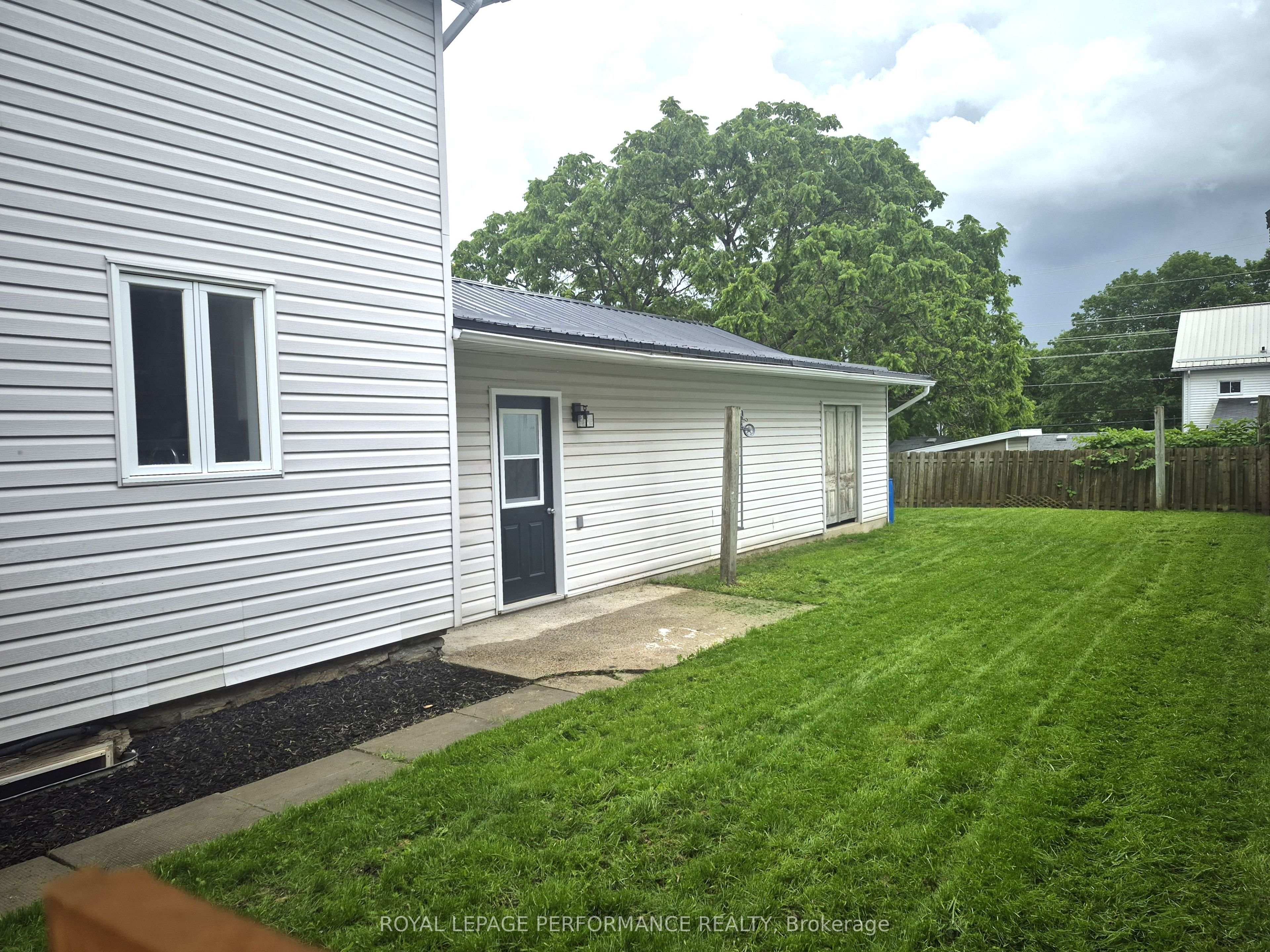 81 Princess Street, Mississippi Mills, ON K0A 1A0 photo 2
