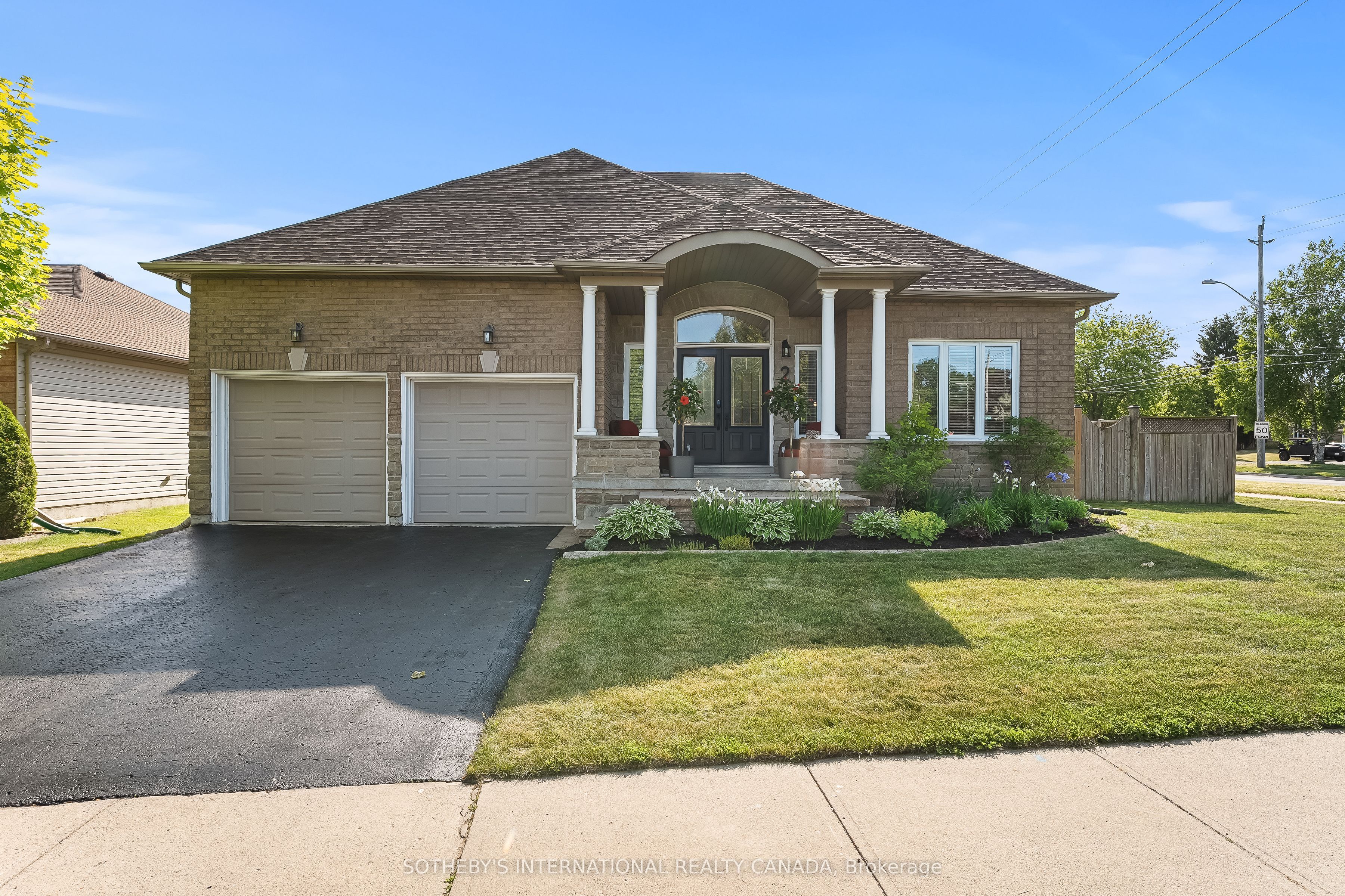 2 Rapley Boulevard, Port Hope, ON L1A 4J7
