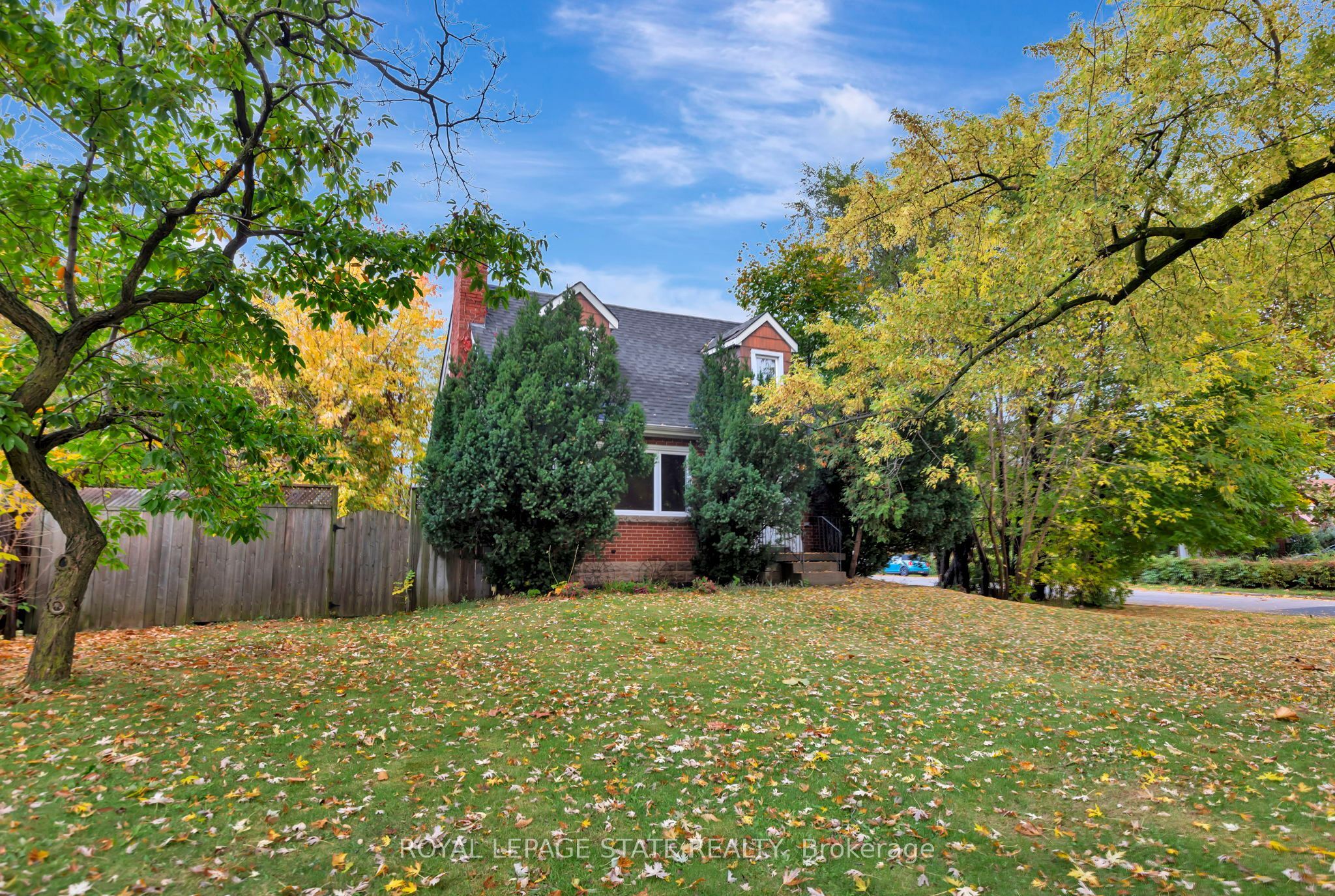121 King Street E, Hamilton, ON L8G 1L2 photo 2