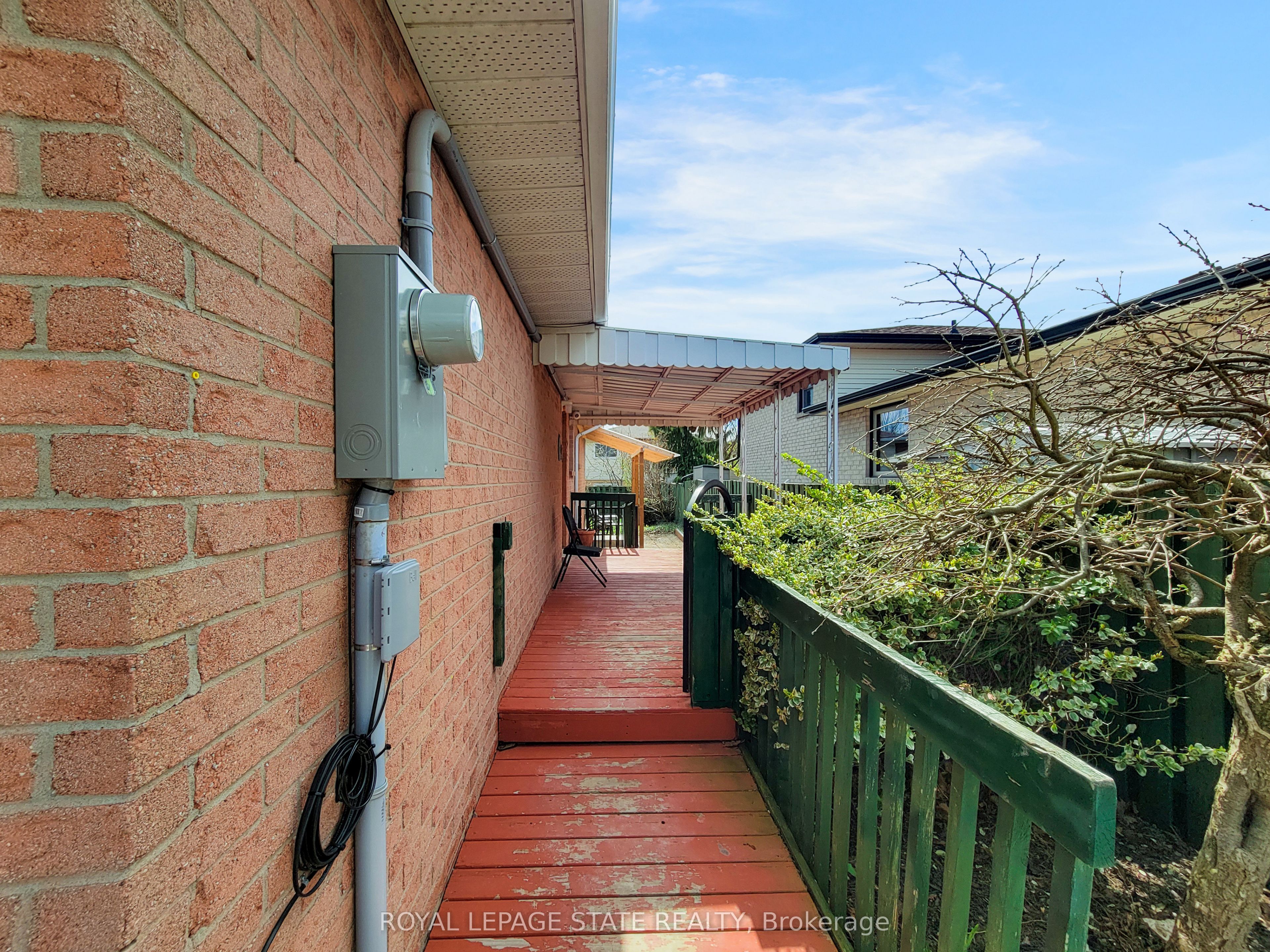 216 Ravenbury Drive B2, Hamilton, ON L8W 2J1 photo 2