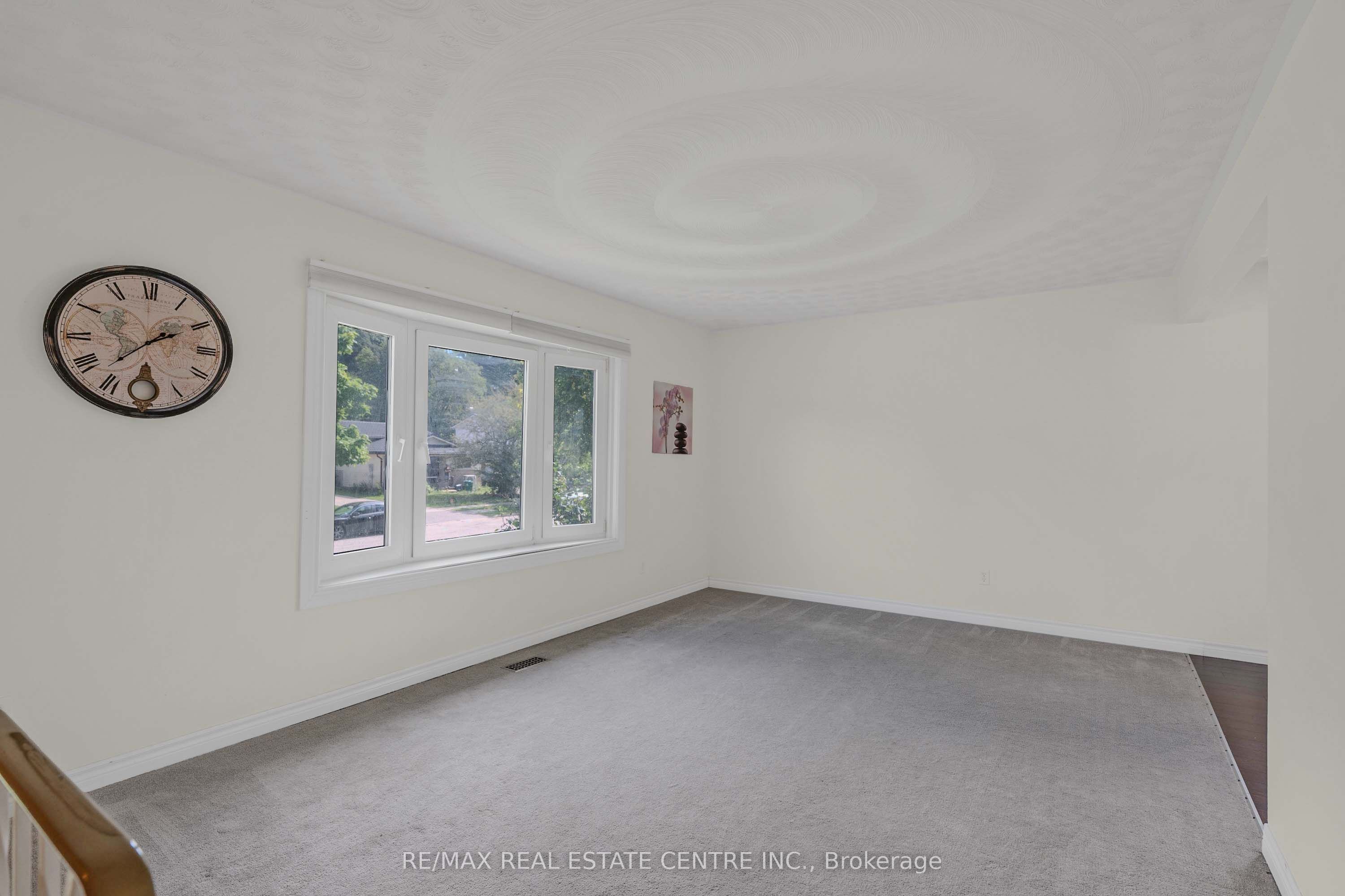 141 Cedar Crest Street, Kitchener, ON N2N 2A6 photo 5