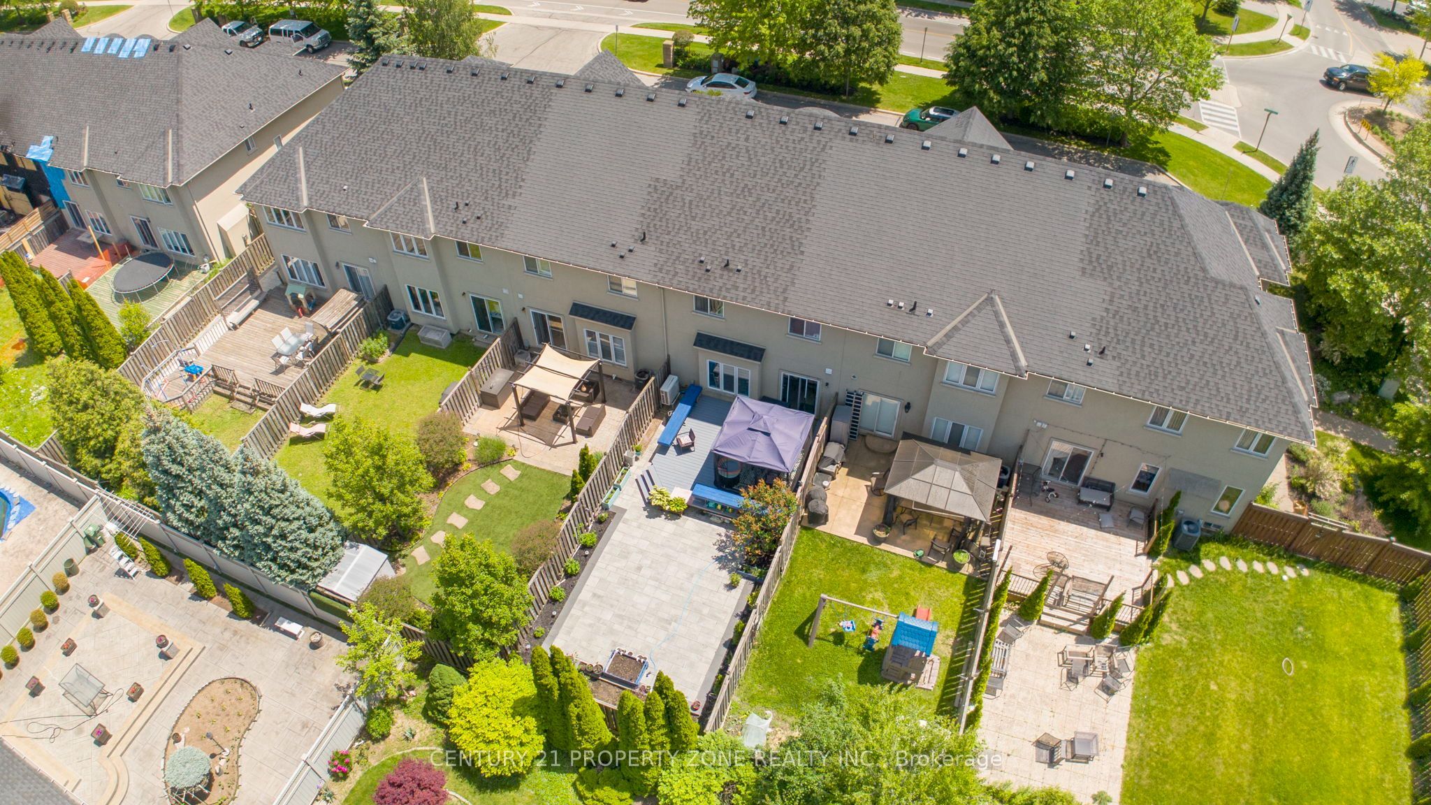 550 Stonehenge Drive, Hamilton, ON L9K 0B2 photo 3