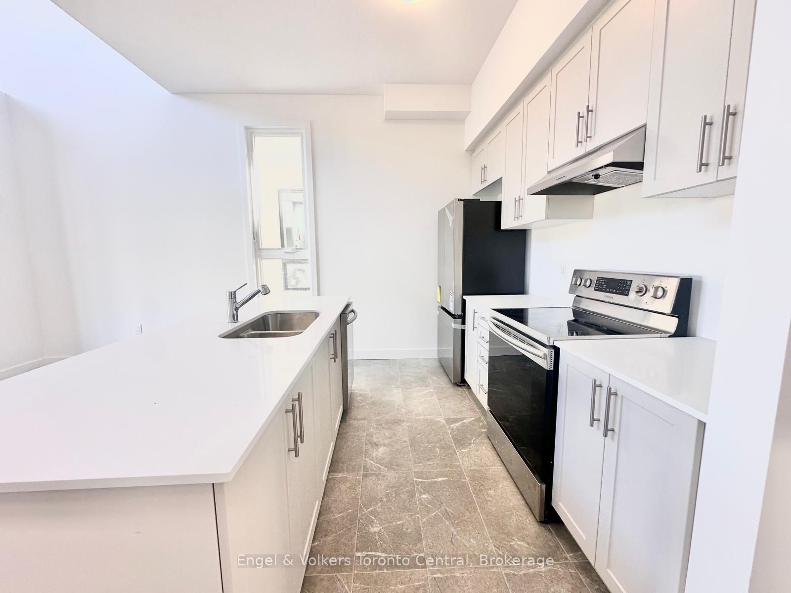 184 Stoneleigh Drive, Blue Mountains, ON L9Y 5T9 photo 5