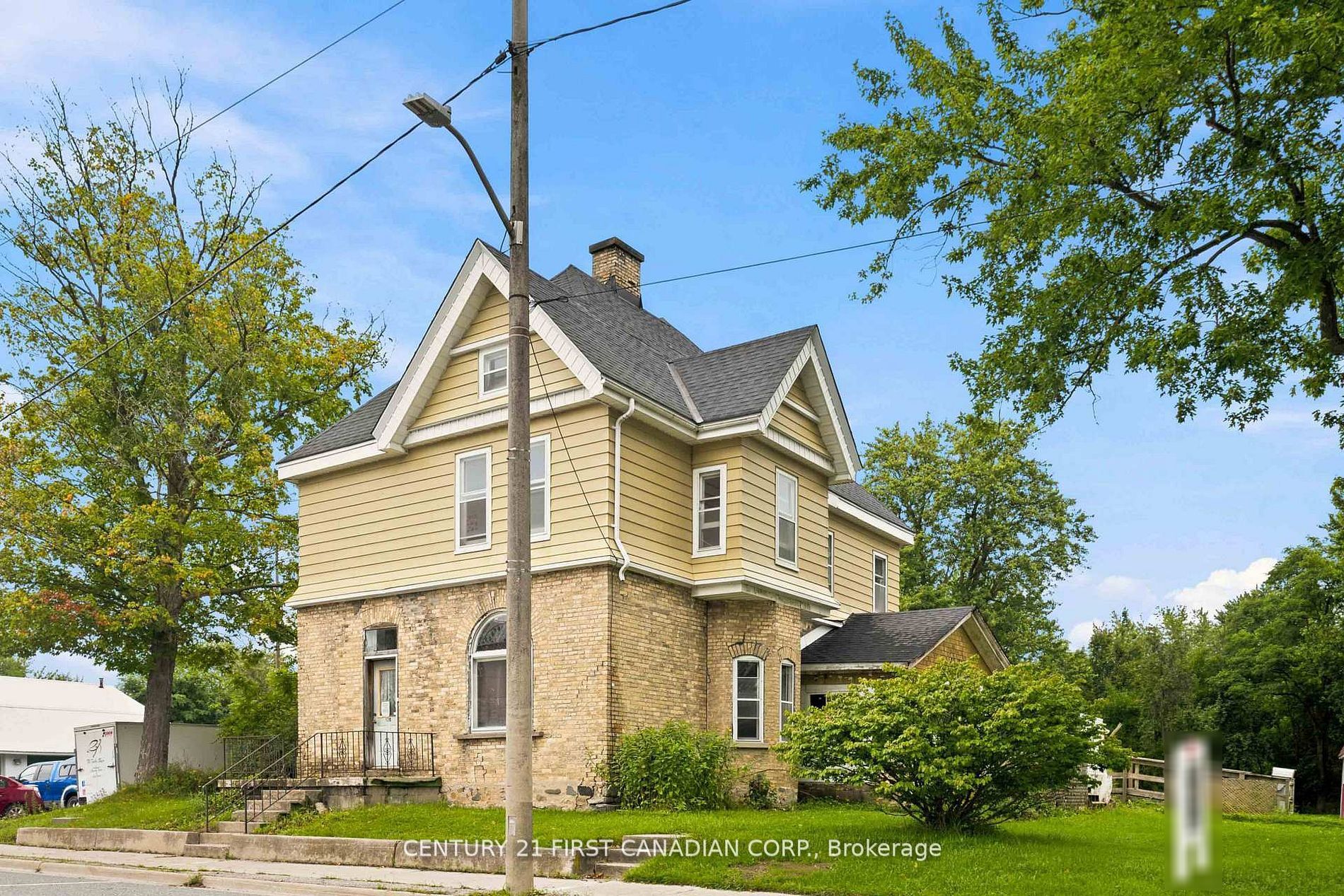 128 Main Street, Lucan Biddulph, ON N0M 2J0 photo 2