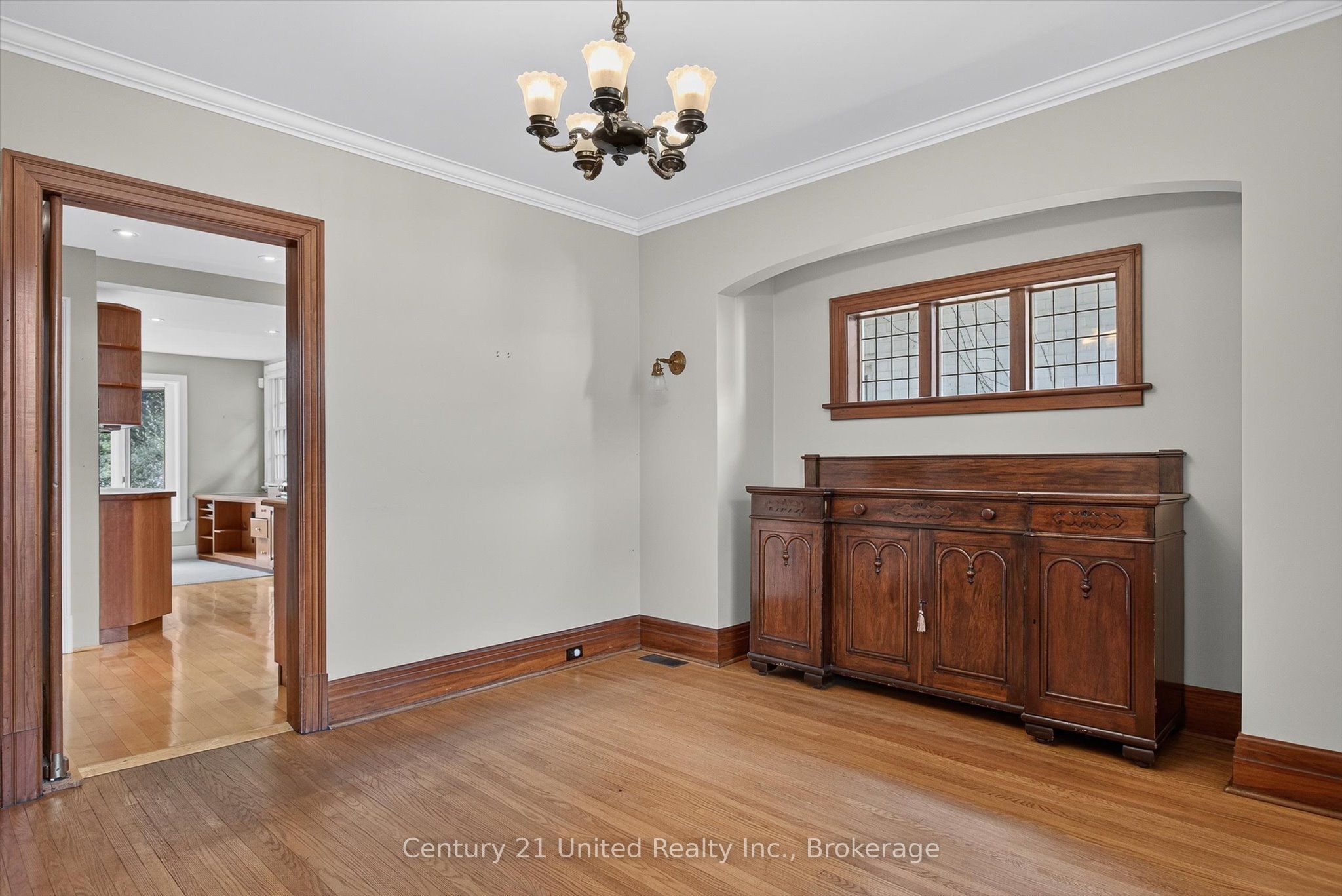 627 Gilmour Street, Peterborough, ON K9J 4T9 photo 5