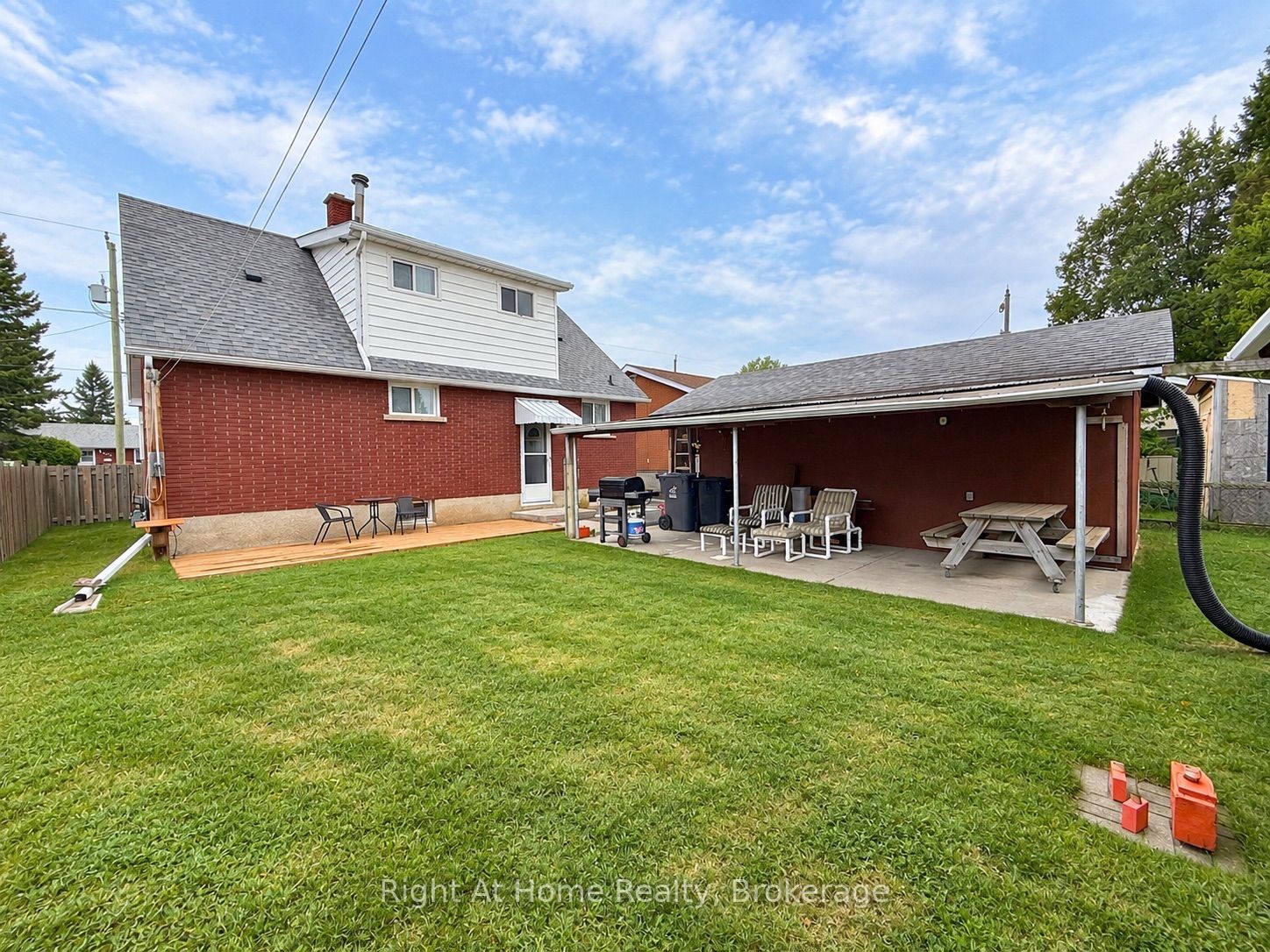 123 Shipley Street, Thunder Bay, ON P7A 3C6 photo 2