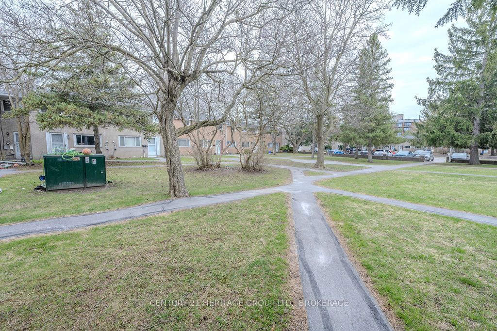 258 Queen Mary Road 36, Kingston, ON K7M 2B2 photo 4