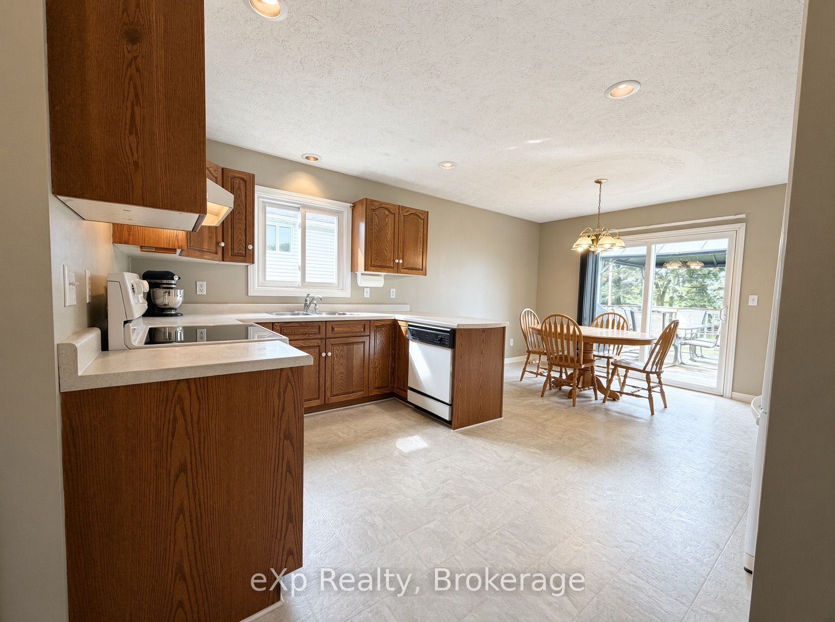 23 Willow Street, Brockton, ON N0G 2V0 photo 5