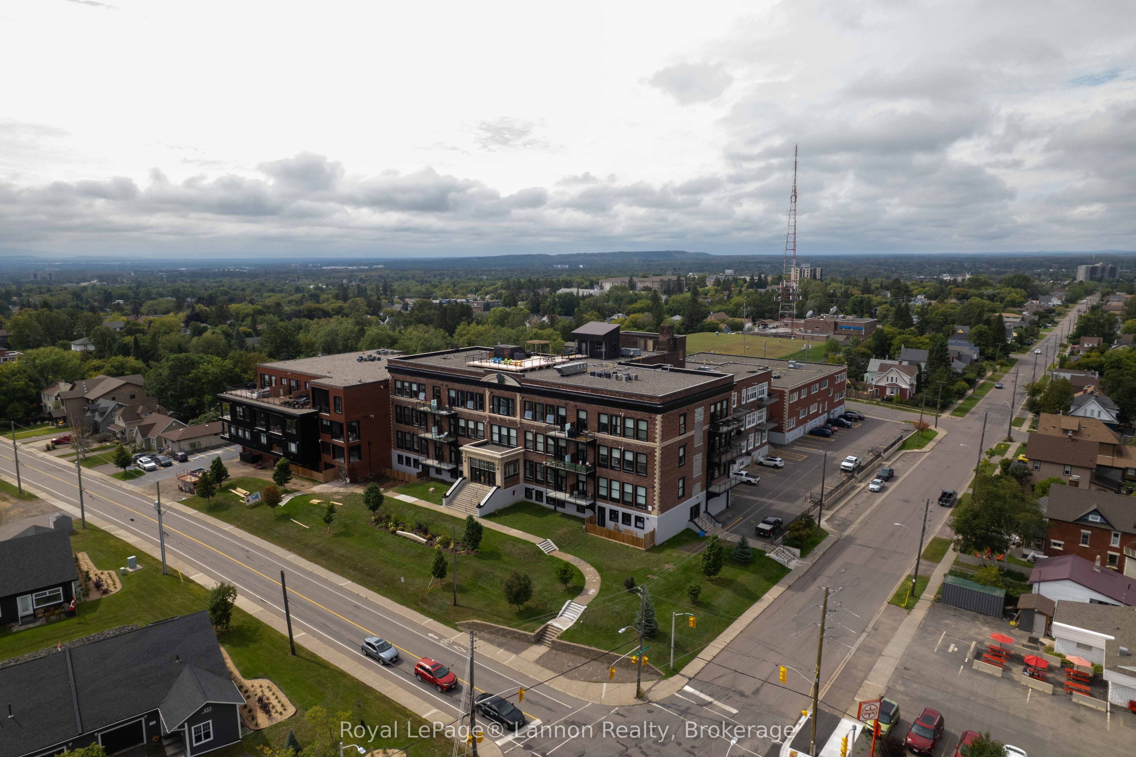 96 HIGH Street N 3102, Thunder Bay, ON P7B 4G7