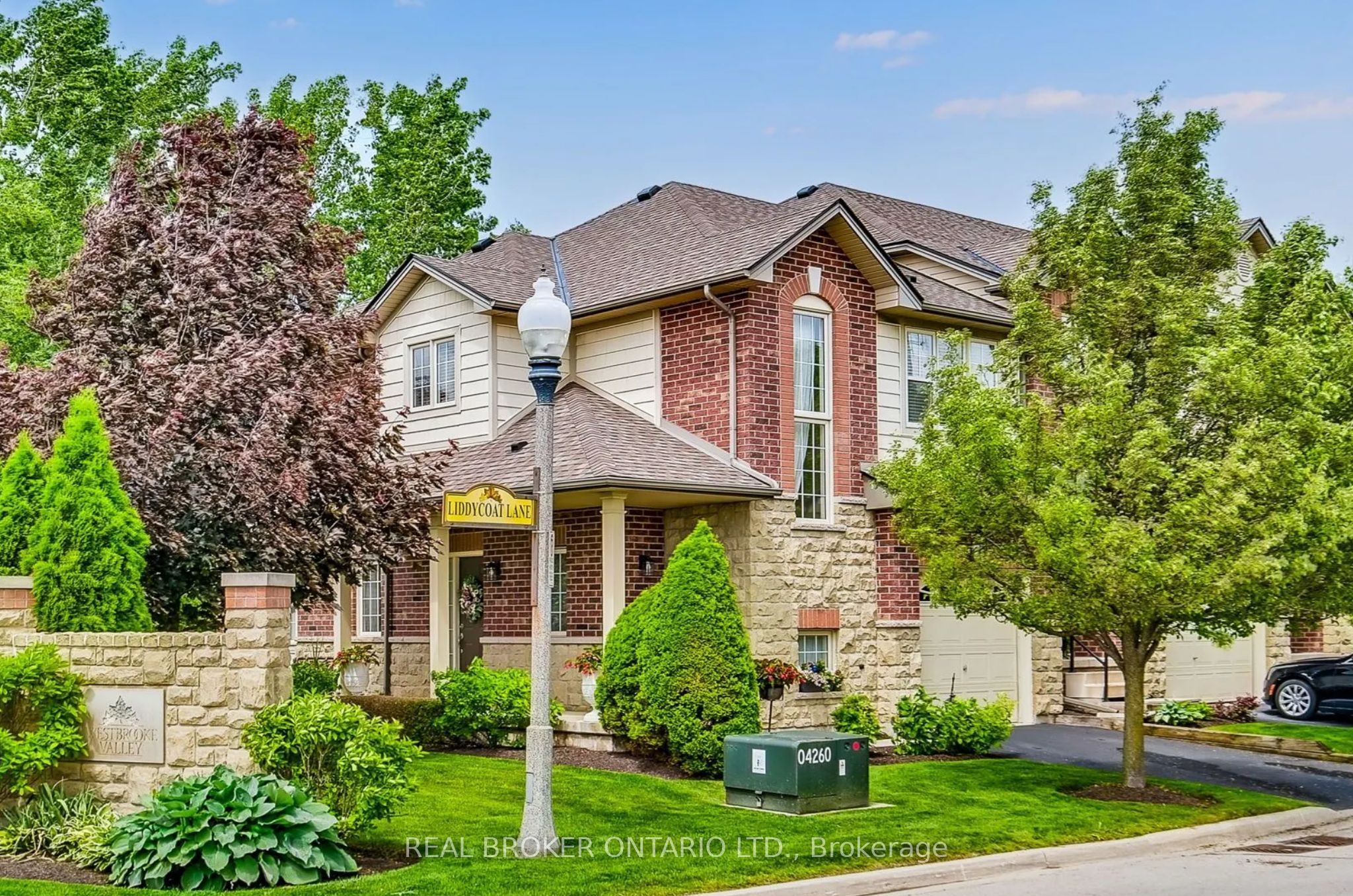 5 Liddycoat Lane, Hamilton, ON L9G 0A7 photo 2