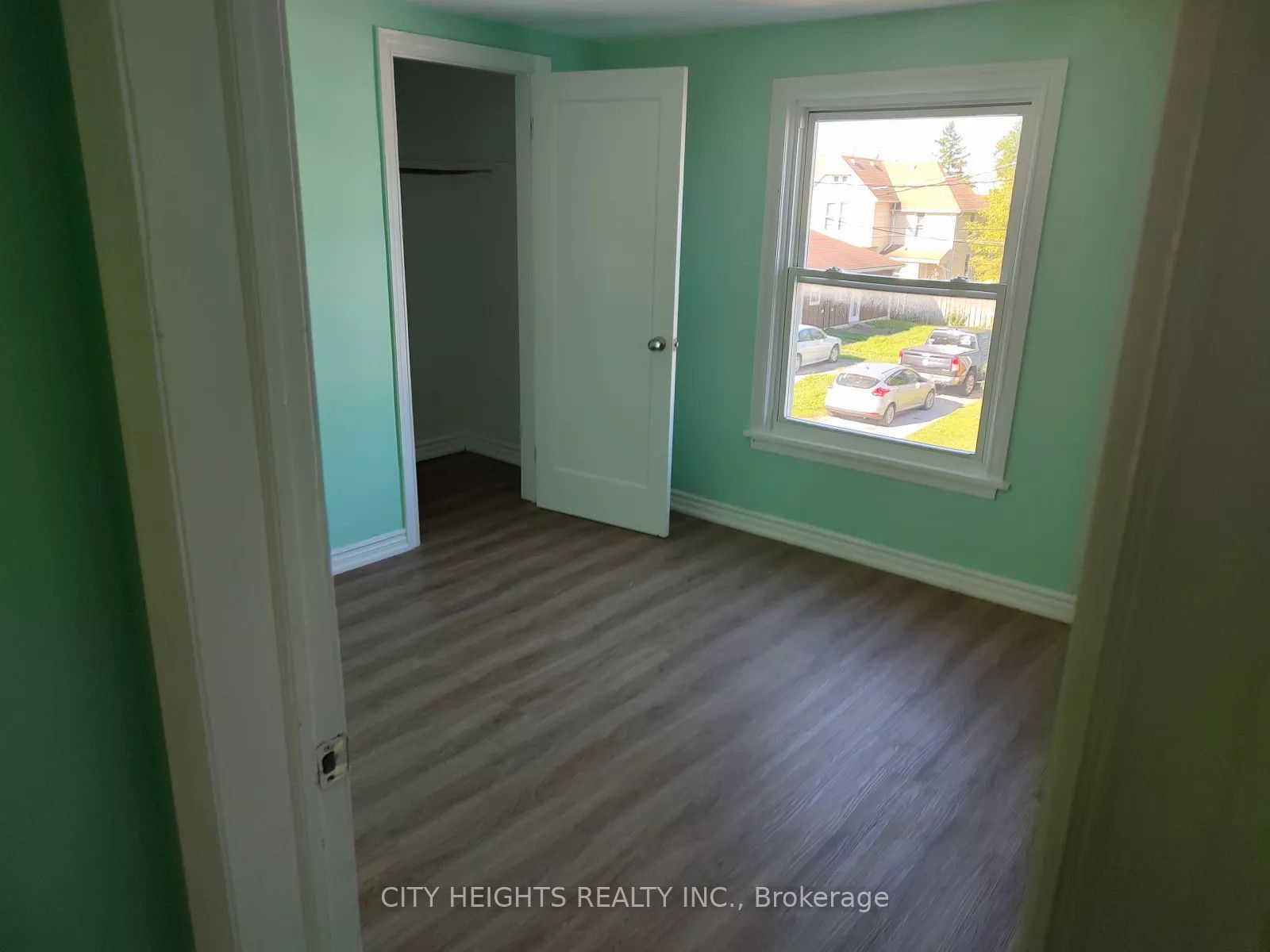4768 Saint Lawrence Avenue, Niagara Falls, ON L2E 3X9 photo 5