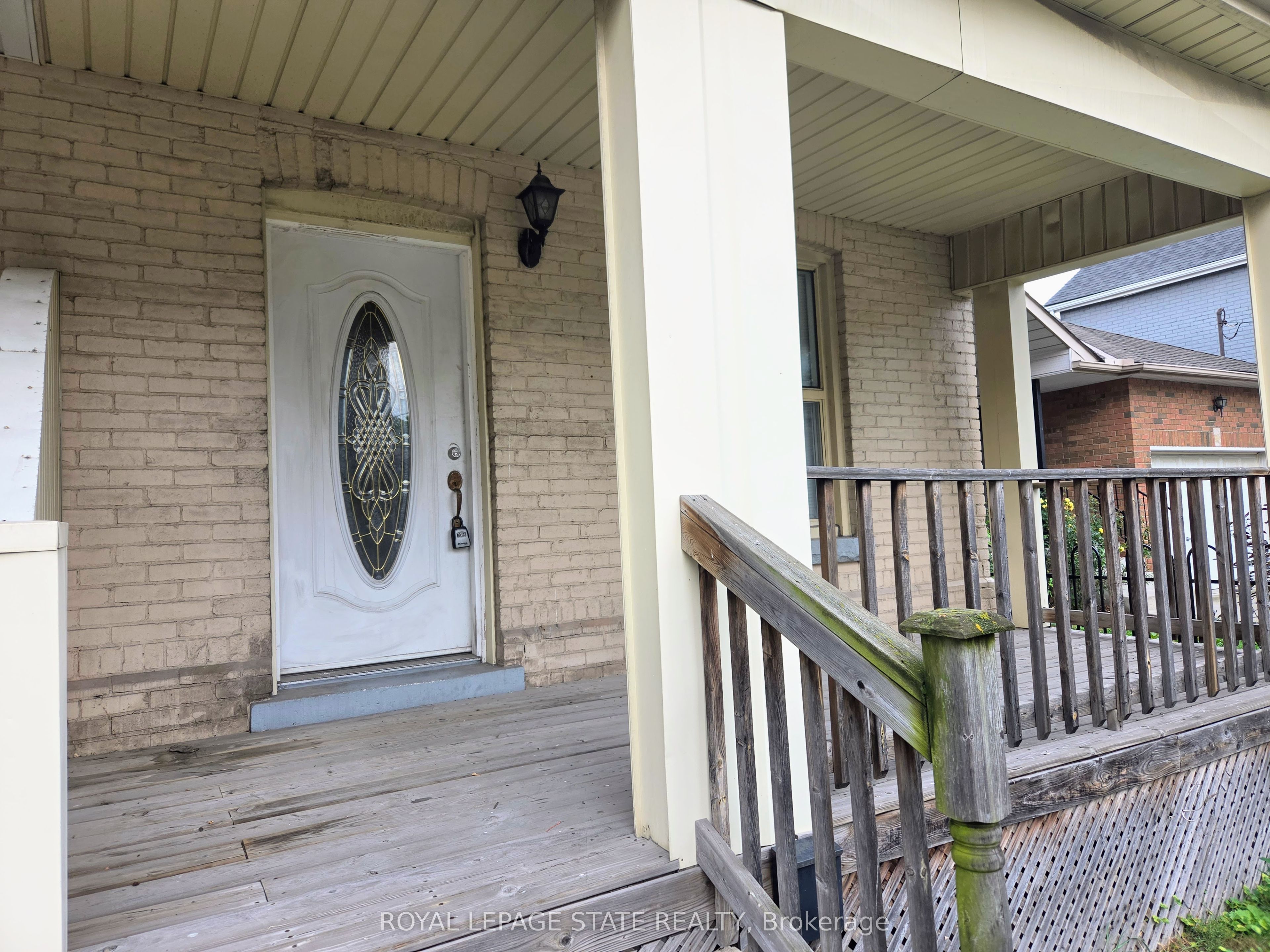 72 Emerald Street N, Hamilton, ON L8L 5K3 photo 2