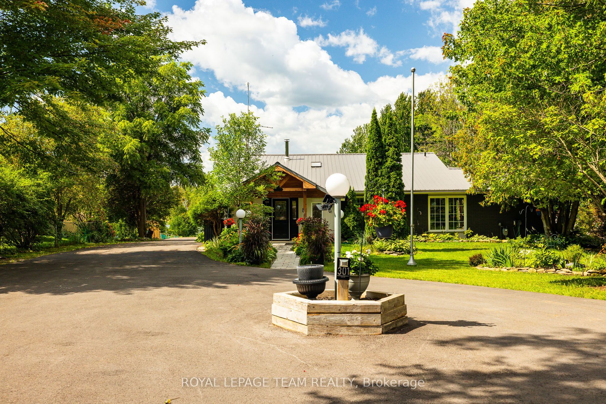 301 County Rd 23 Road, Merrickville-Wolford, ON K0G 1N0 photo 3