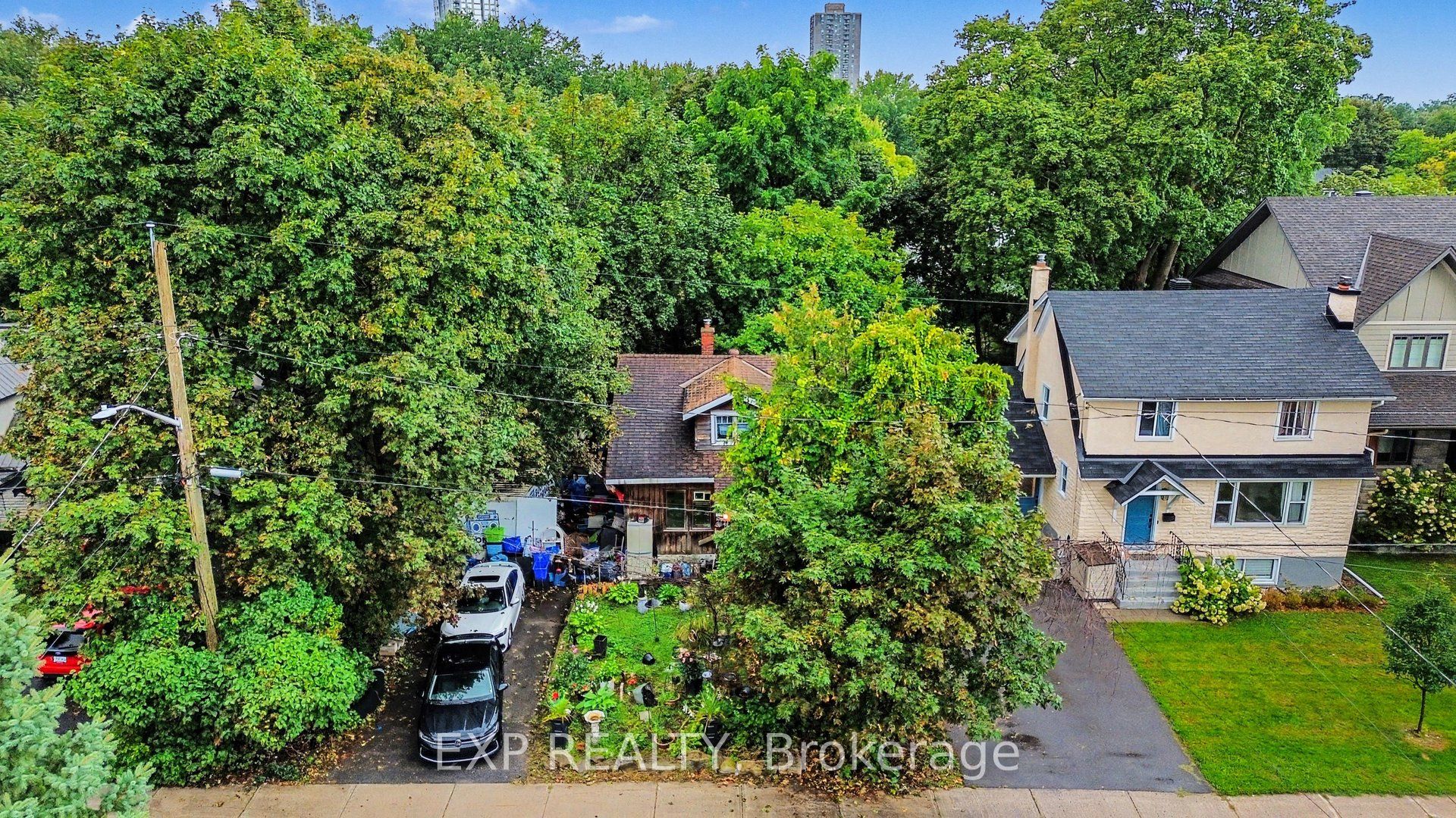 252 Cowley Avenue, Tunneys Pasture and Ottawa West, ON K1Y 0H1