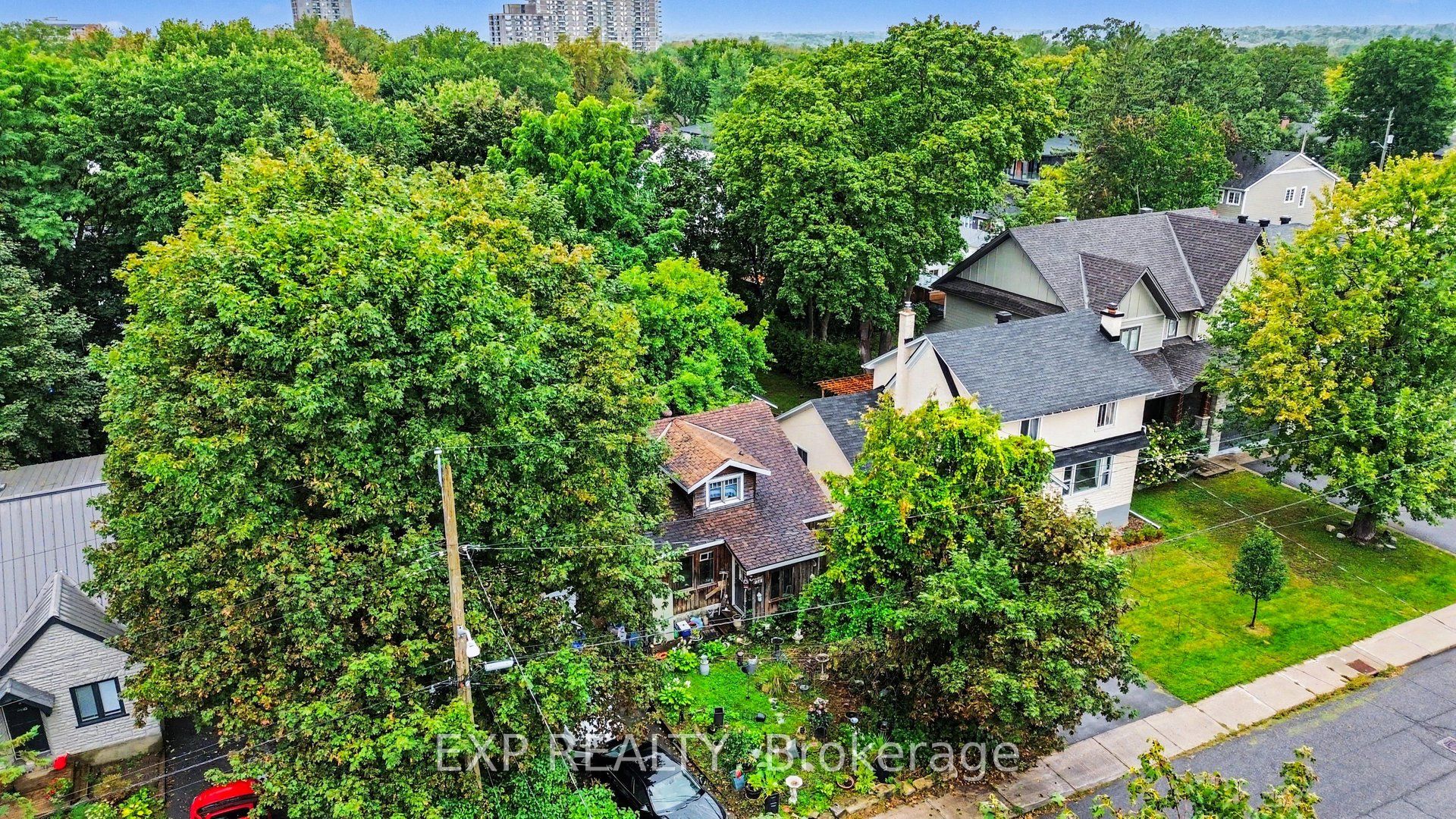 252 Cowley Avenue, Tunneys Pasture and Ottawa West, ON K1Y 0H1 photo 2