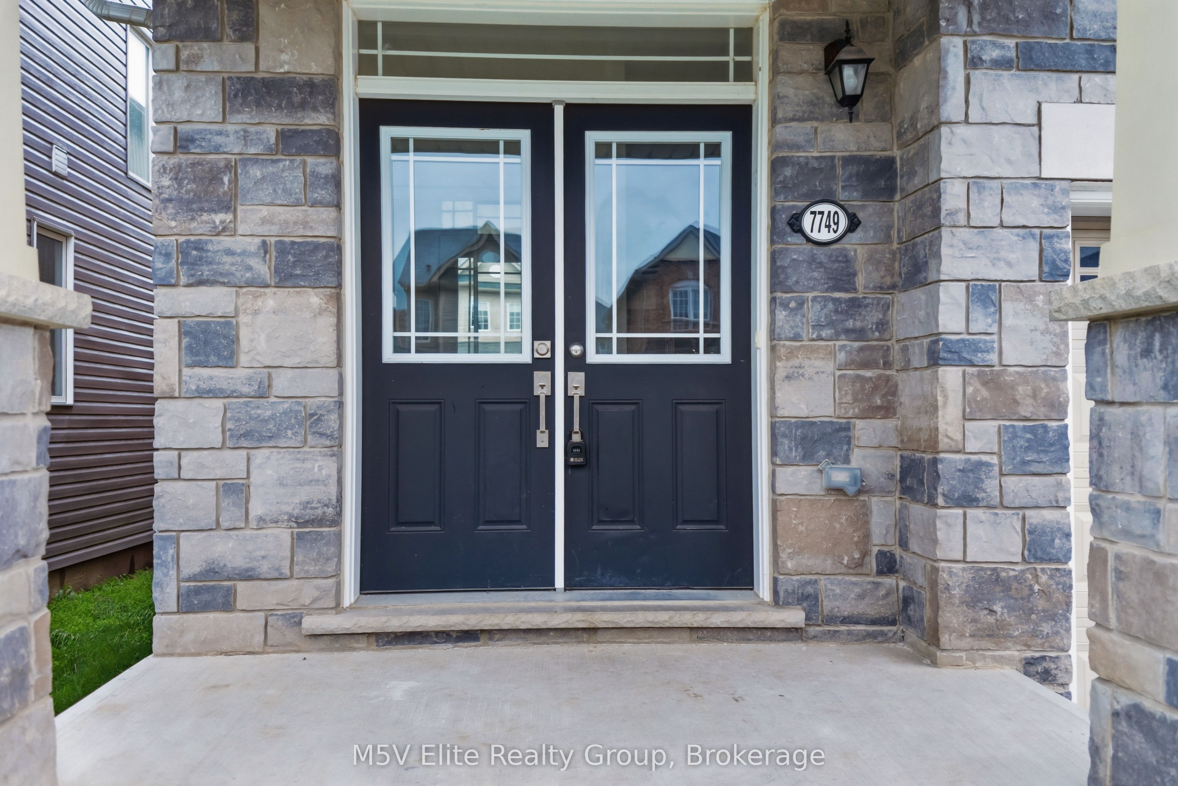 7749 Shagbark Avenue, Niagara Falls, ON L2H 3R9 photo 3