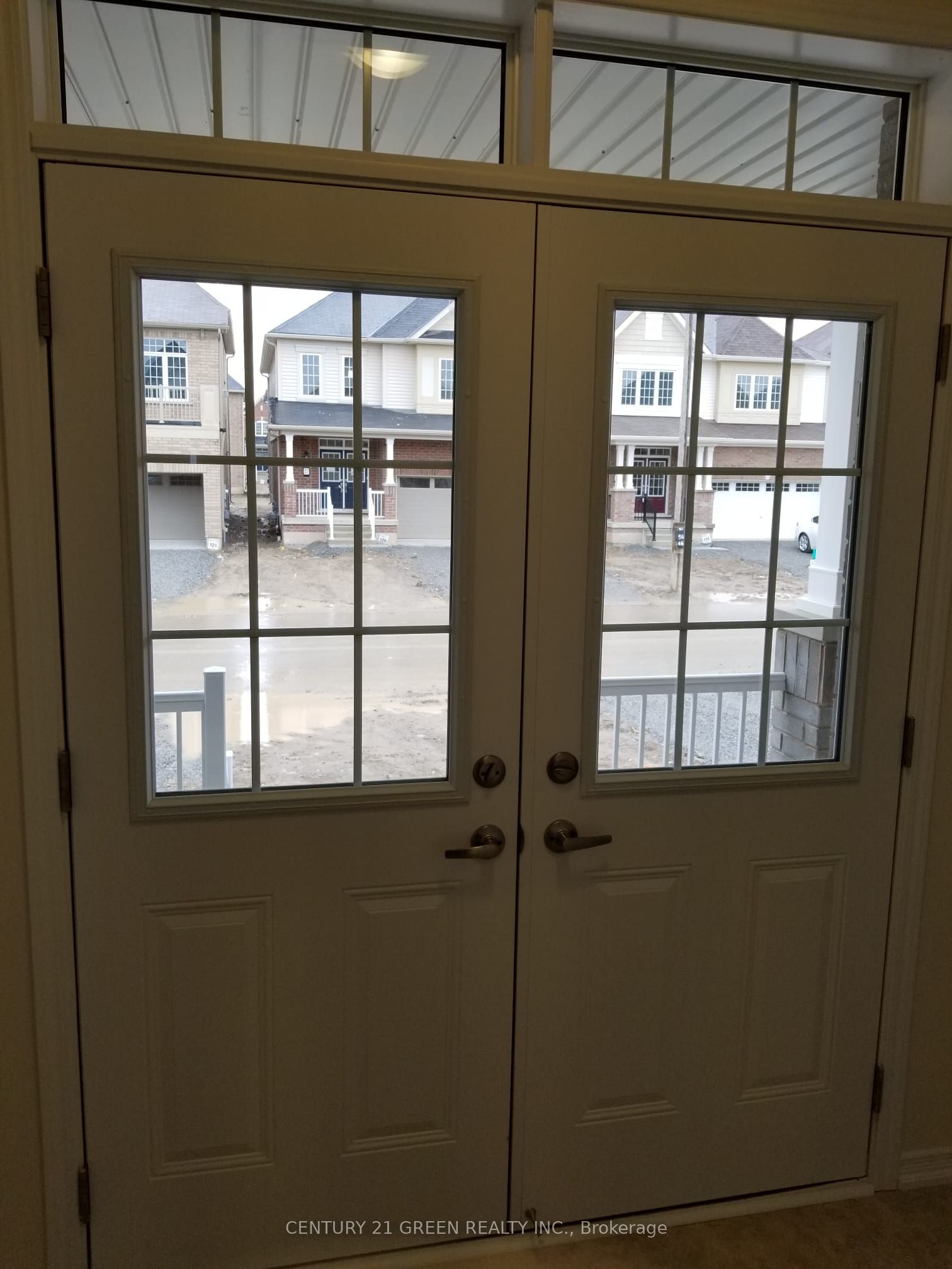 28 Sara Drive, Thorold, ON L3B 0G4 photo 2