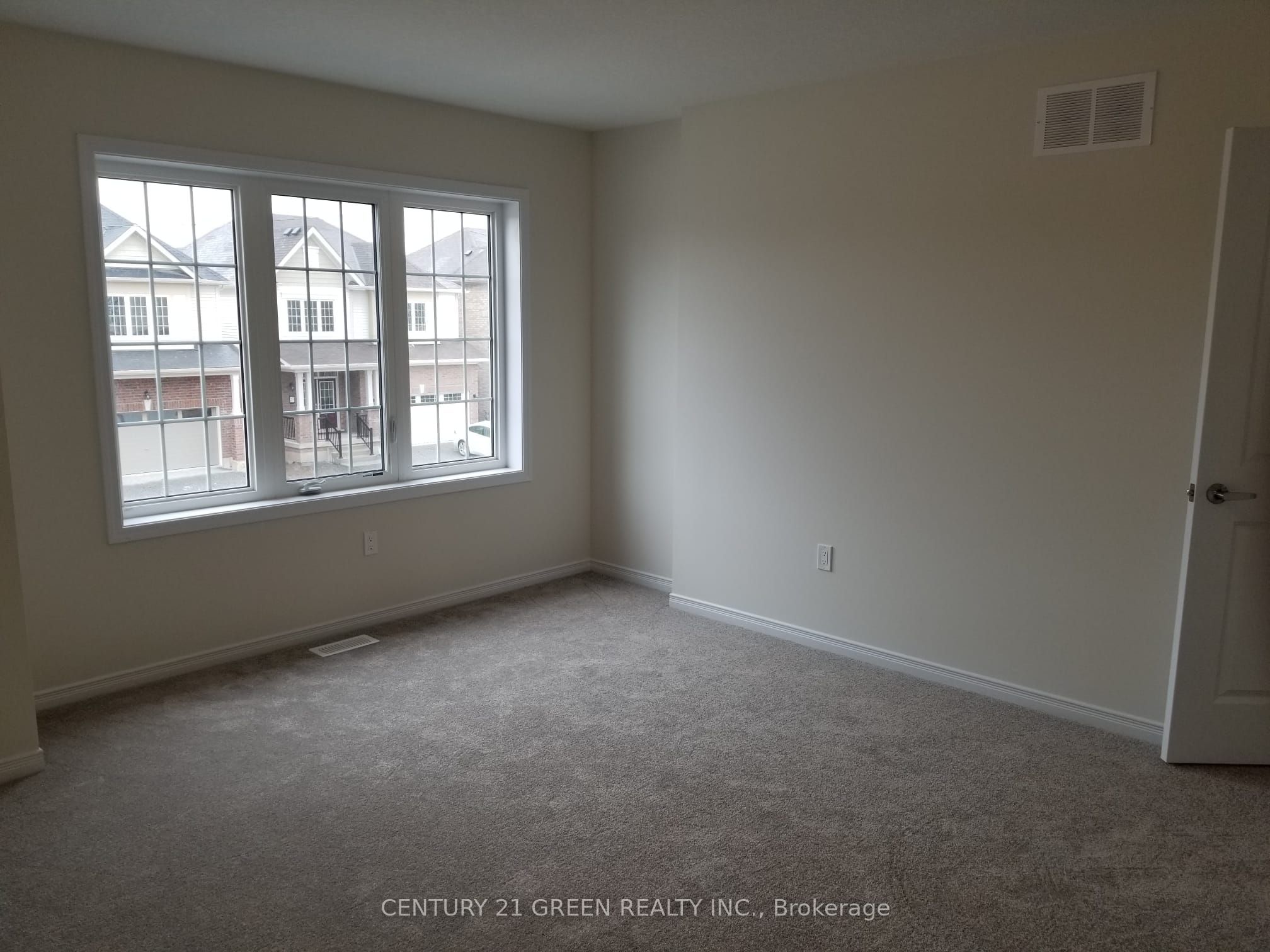 28 Sara Drive, Thorold, ON L3B 0G4 photo 4