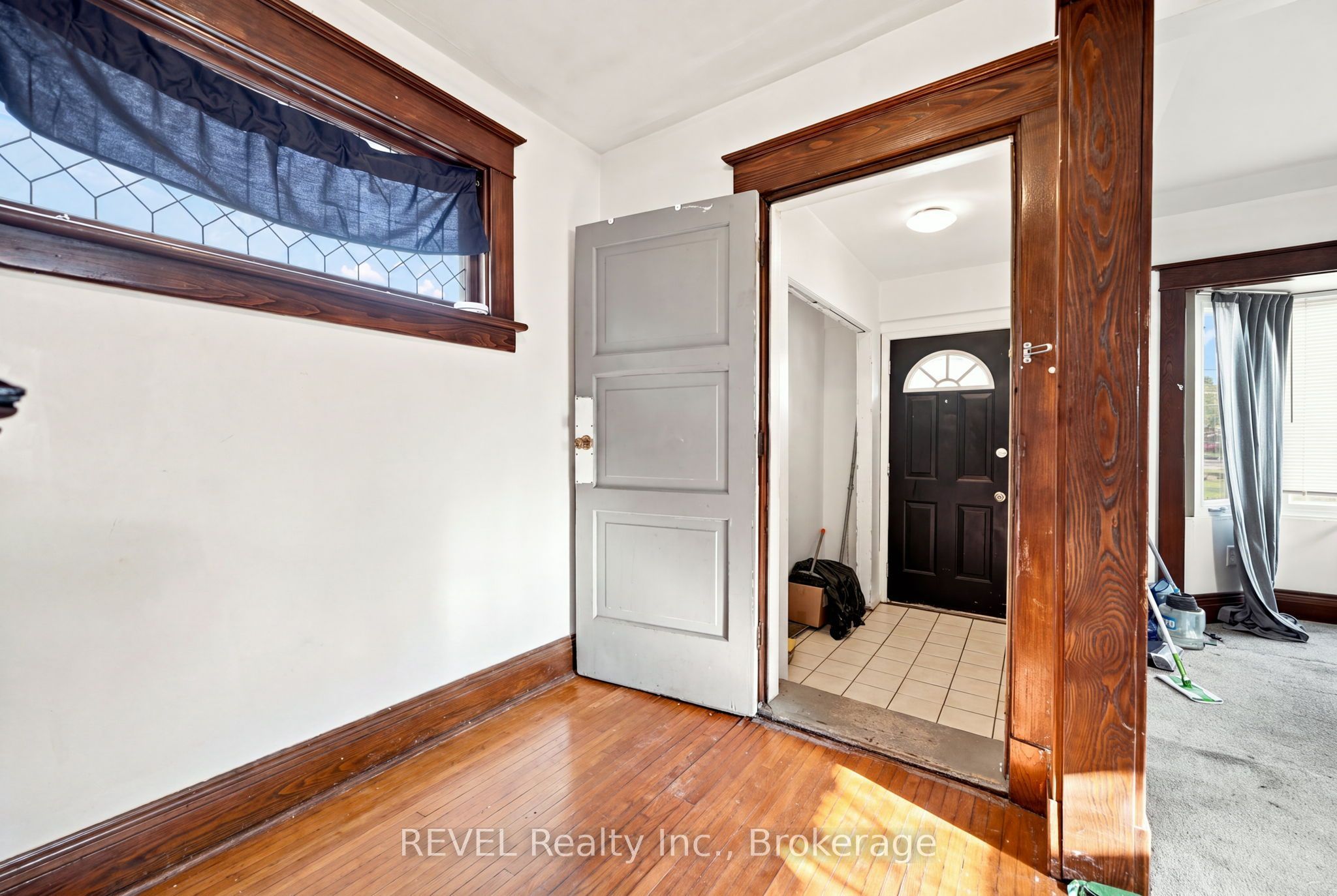 4960 Willmott Street, Niagara Falls, ON L2E 1Z8 photo 4