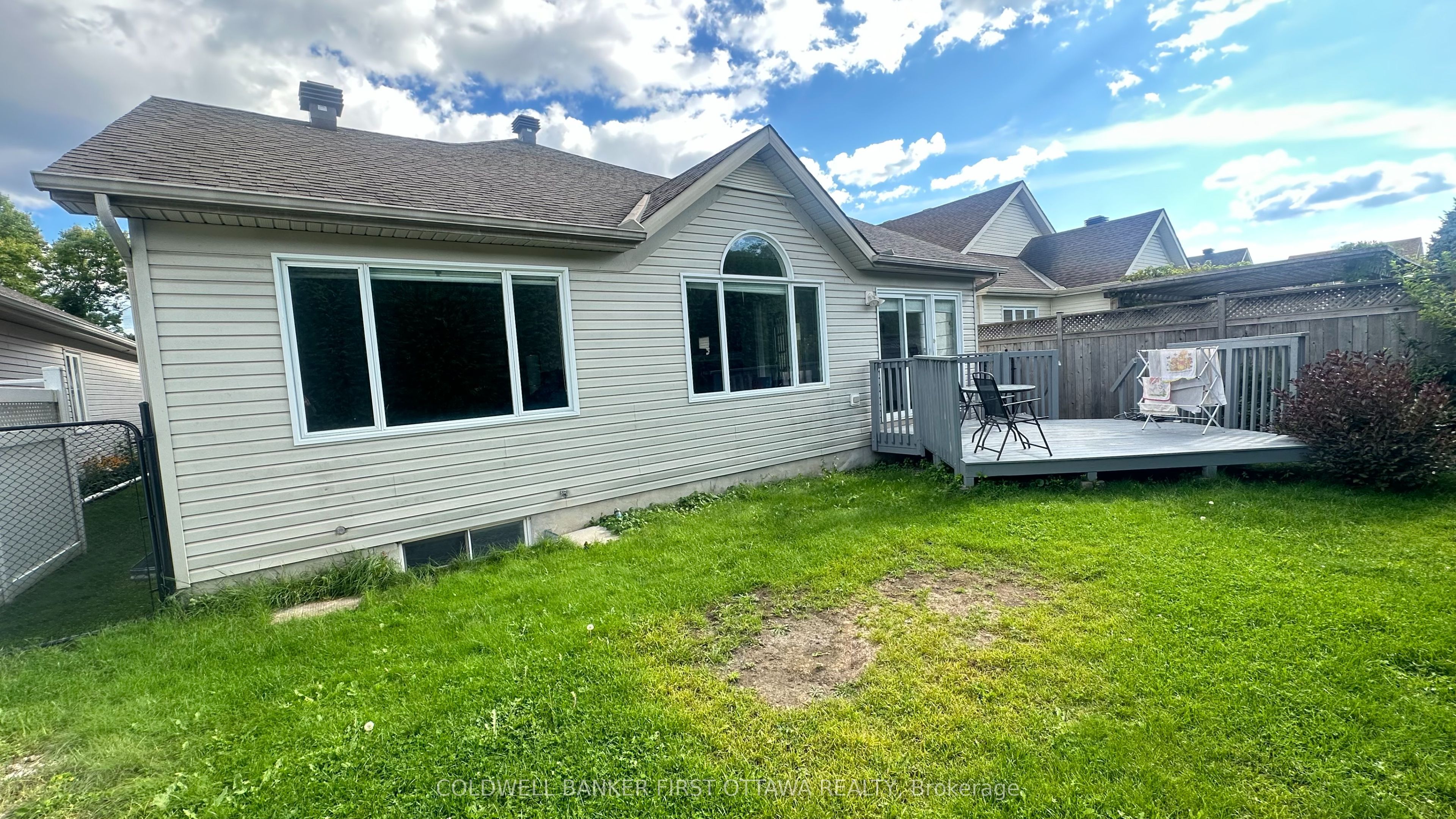 13 Fieldcrest Avenue, Barrhaven, ON K2J 4W7 photo 2