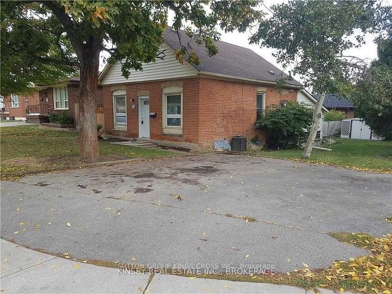 93 Limeridge Road E B, Hamilton, ON L4L 3Z5 photo 2