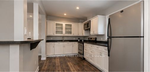 93 Limeridge Road E B, Hamilton, ON L4L 3Z5 photo 4