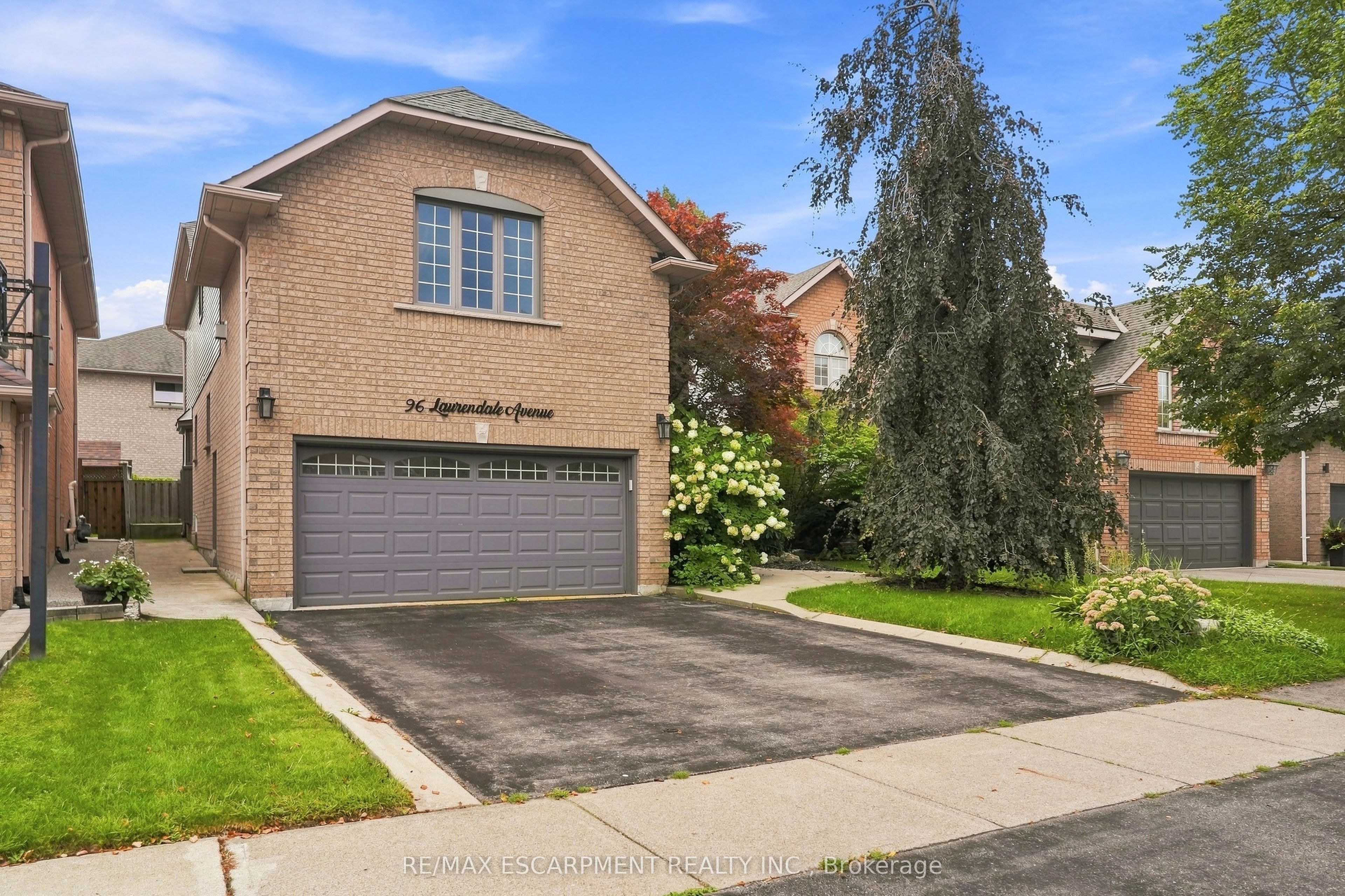96 Laurendale Avenue, Hamilton, ON L0R 2H3 photo 2