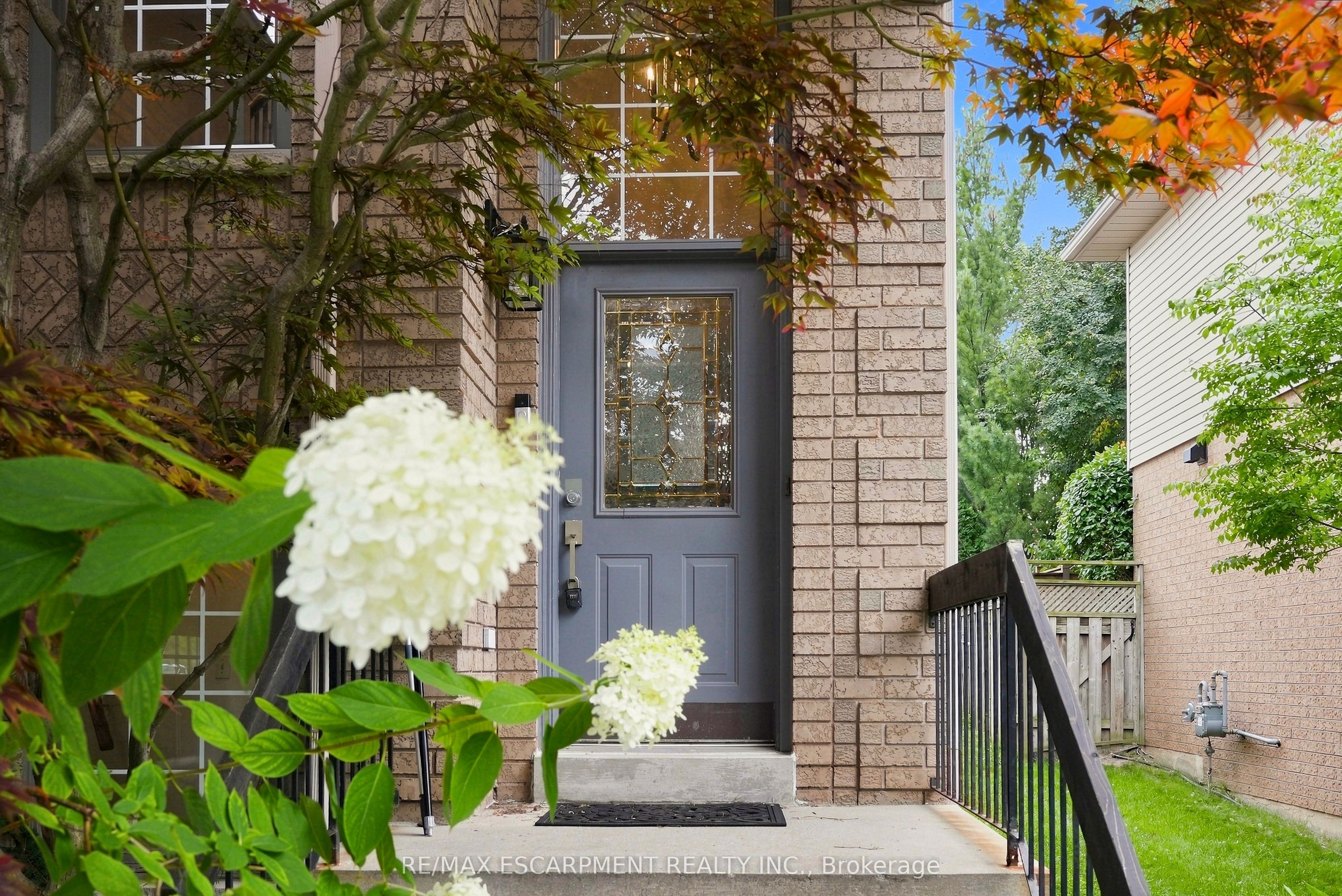 96 Laurendale Avenue, Hamilton, ON L0R 2H3 photo 4