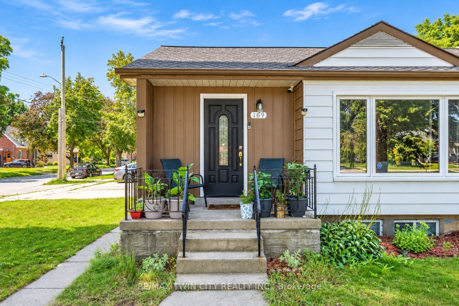 169 Bruce Street, Kitchener, ON N2B 1Z2 photo 2
