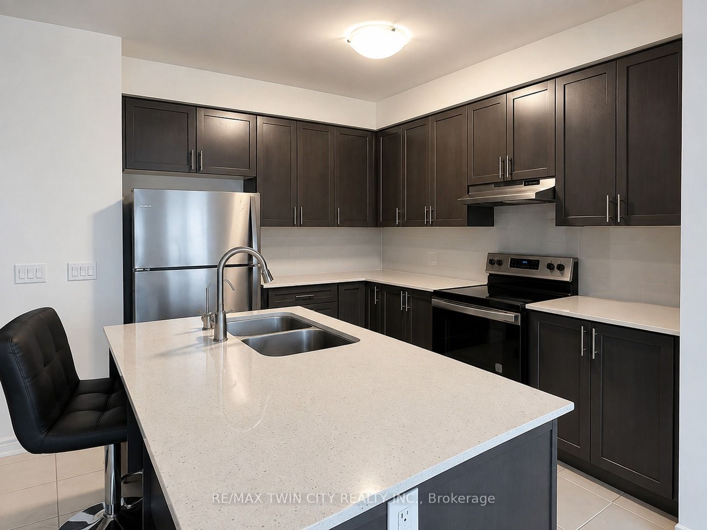 207 Broadacre Drive, Kitchener, ON N2R 0S5 photo 3
