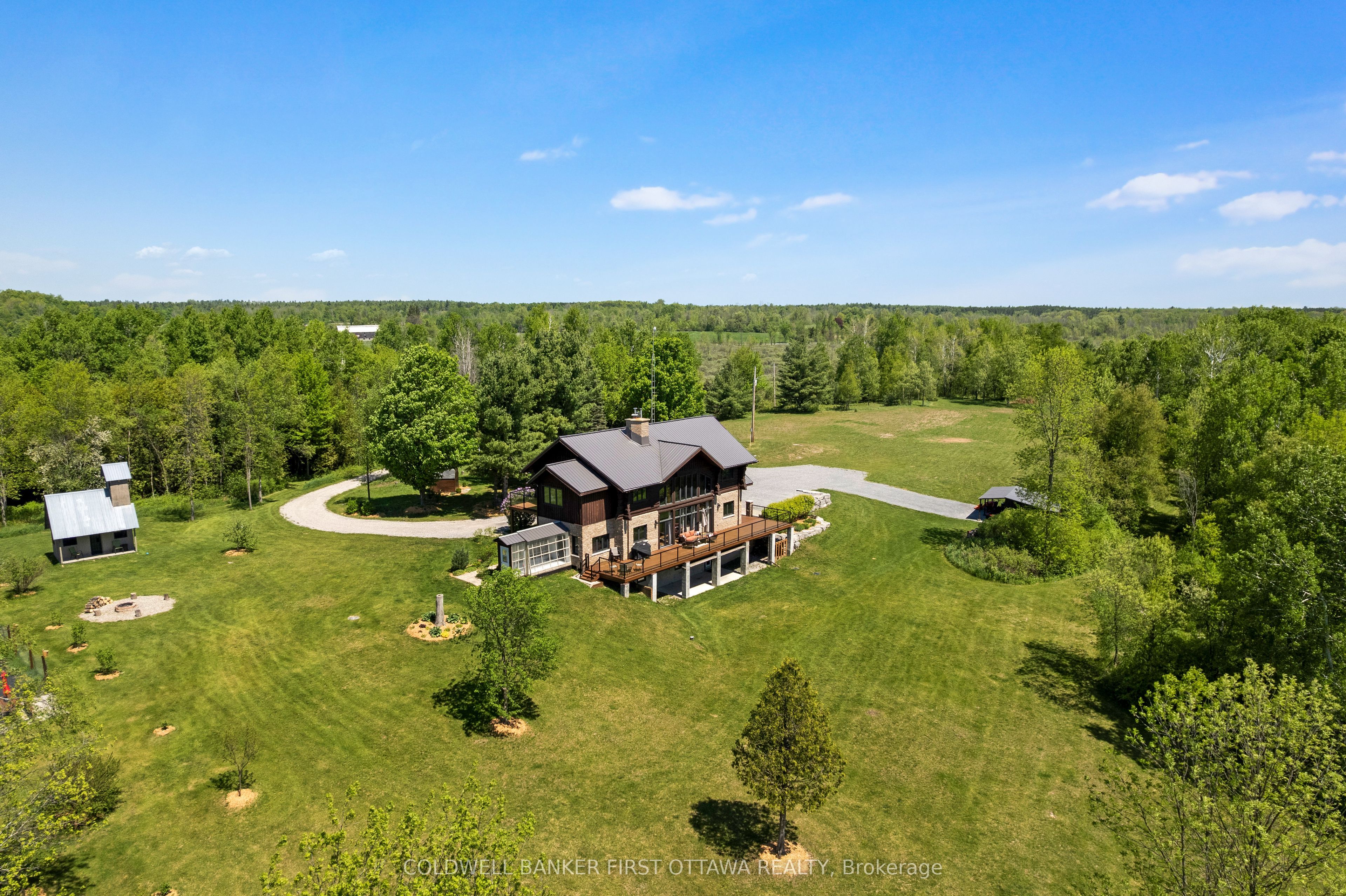 19067 Highway 7, Tay Valley, ON K7H 3C6