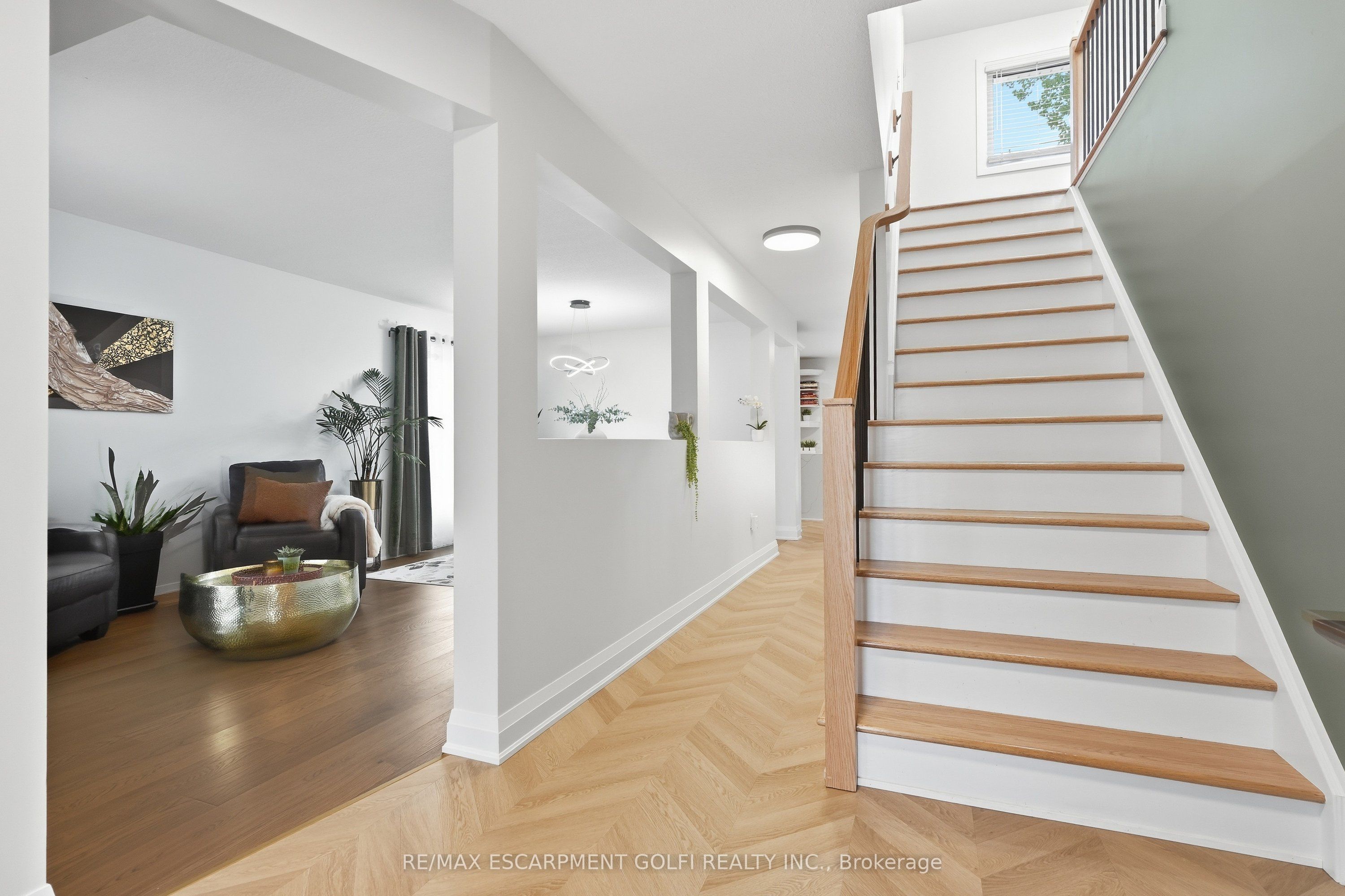 325 Foxtail Avenue, Welland, ON L3C 7J8 photo 5