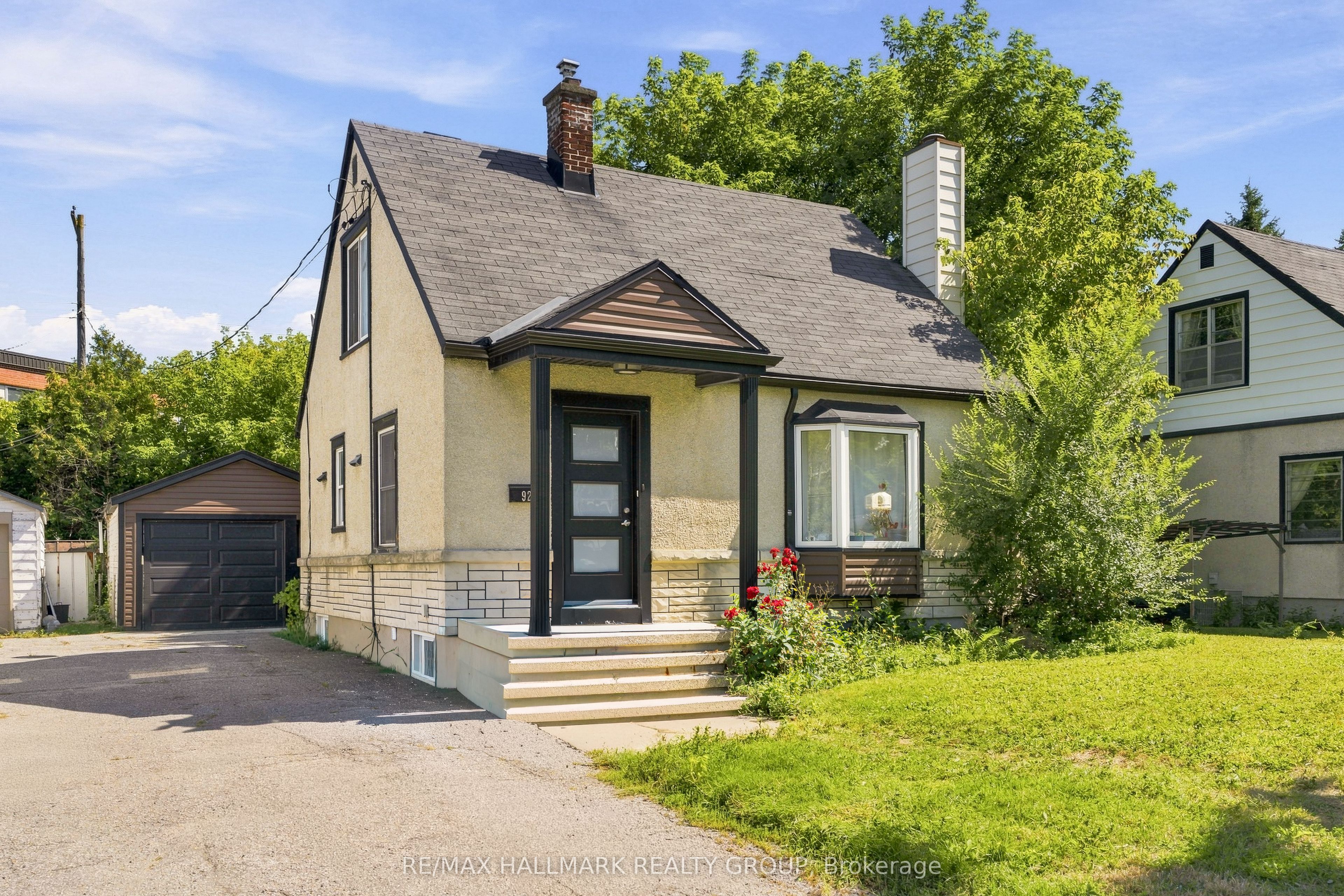 929 Merivale Road, Carlington - Central Park, ON K1Z 5Z7 photo 3