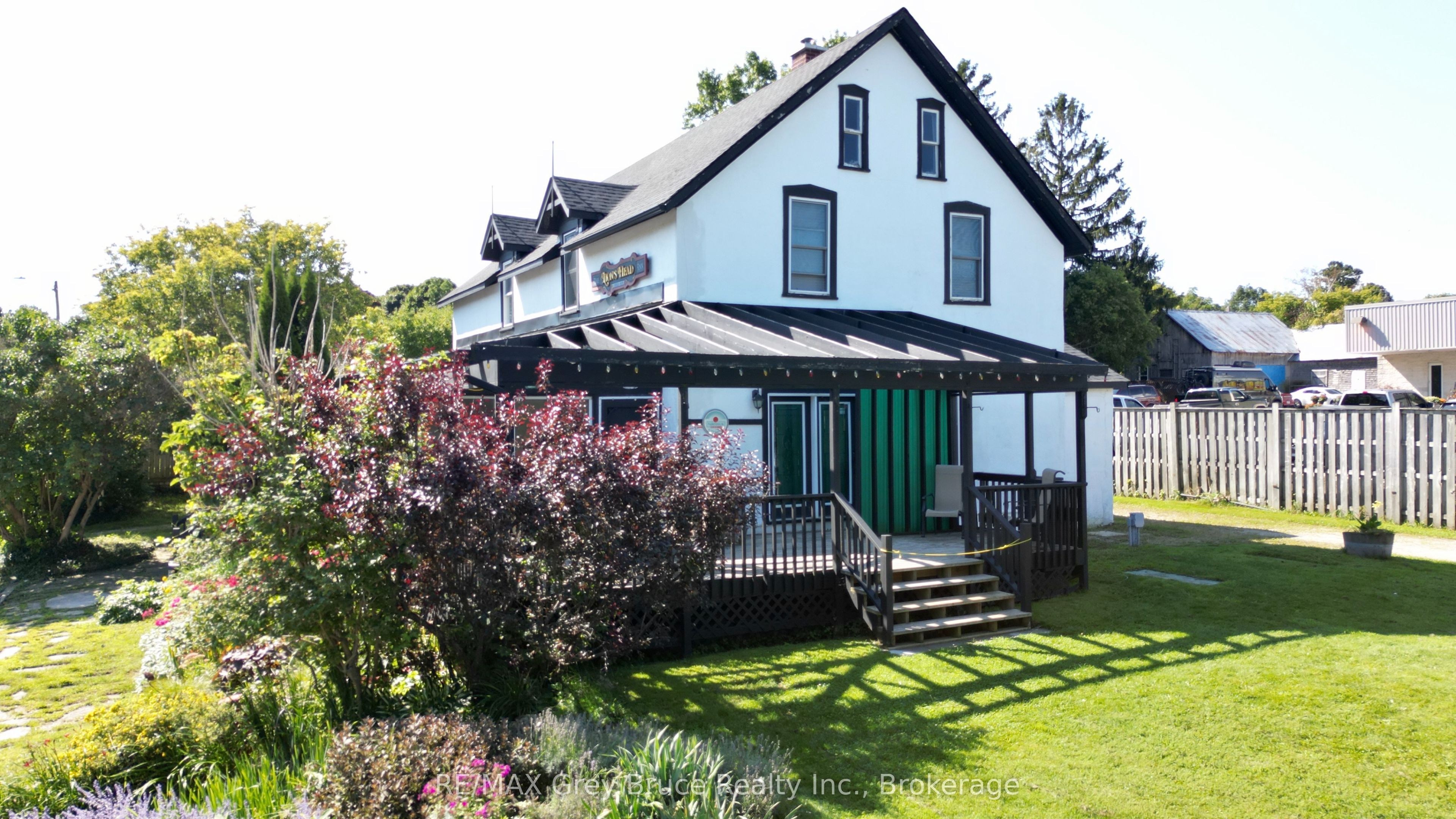 8 Helen Street, Northern Bruce Peninsula, ON N0H 1W0 photo 2