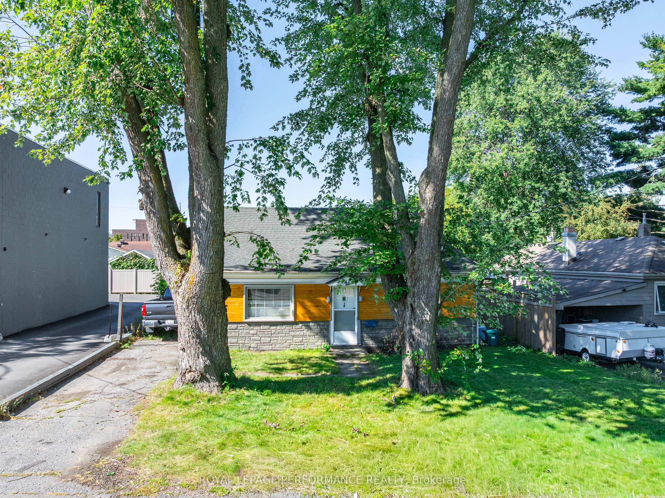 98 Boyce Avenue, Britannia - Lincoln Heights and Area, ON K2B 6J2