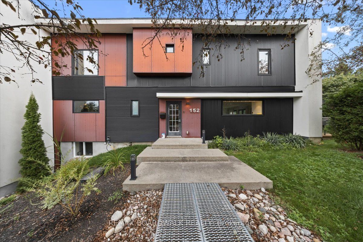 152 Duford Street, Vanier and Kingsview Park, ON K2L 6Z7