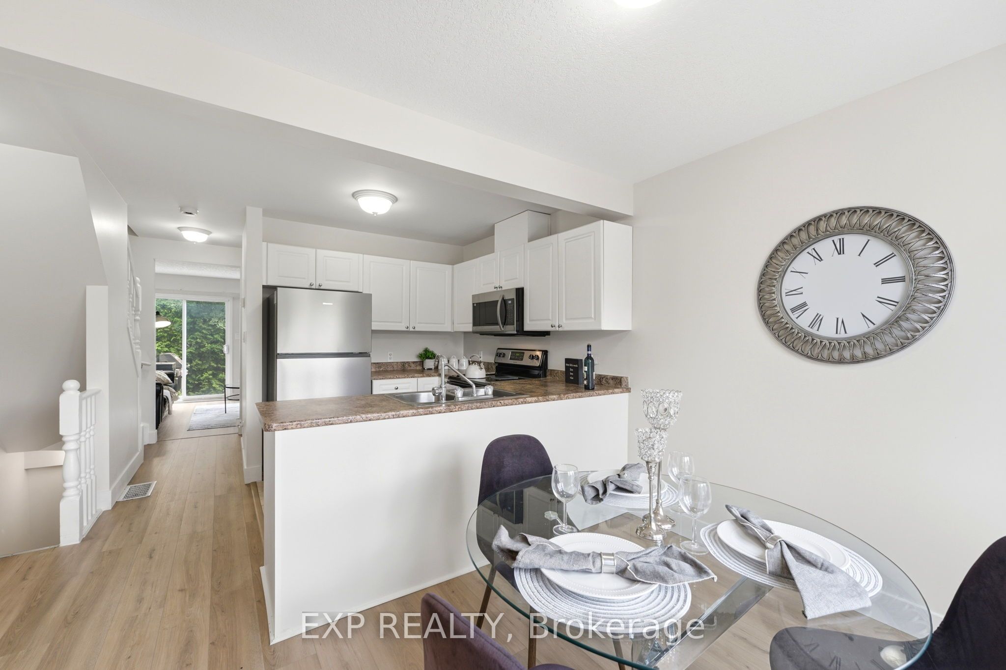 601 Columbia Forest Boulevard 3, Waterloo, ON N2V 2K7 photo 5