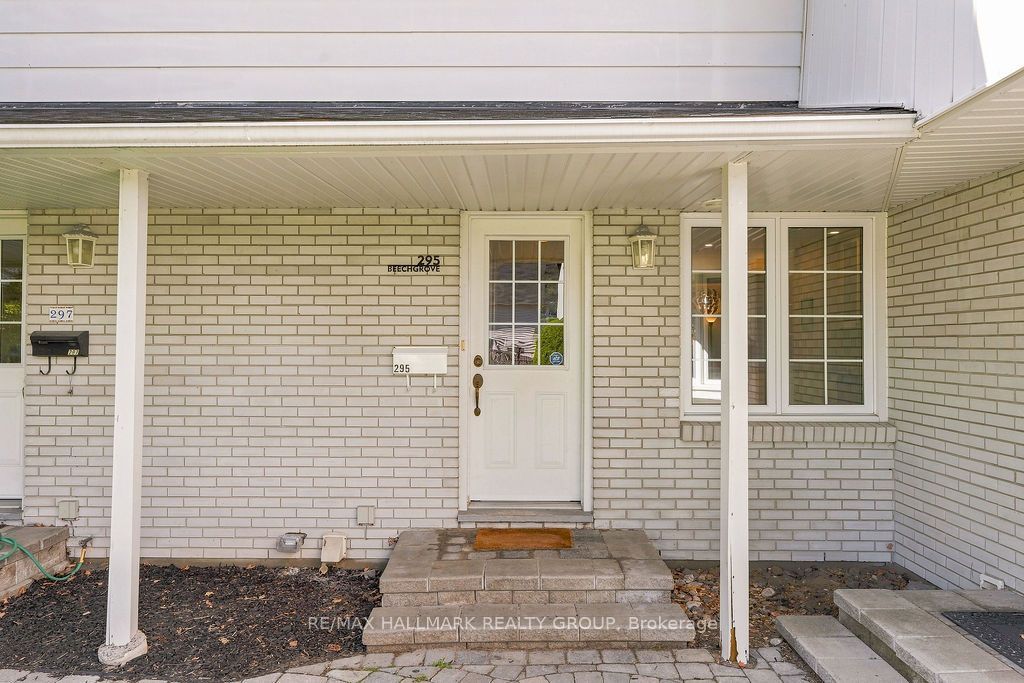 295 Beechgrove Avenue, Westboro - Hampton Park, ON K1Z 6R4 photo 2