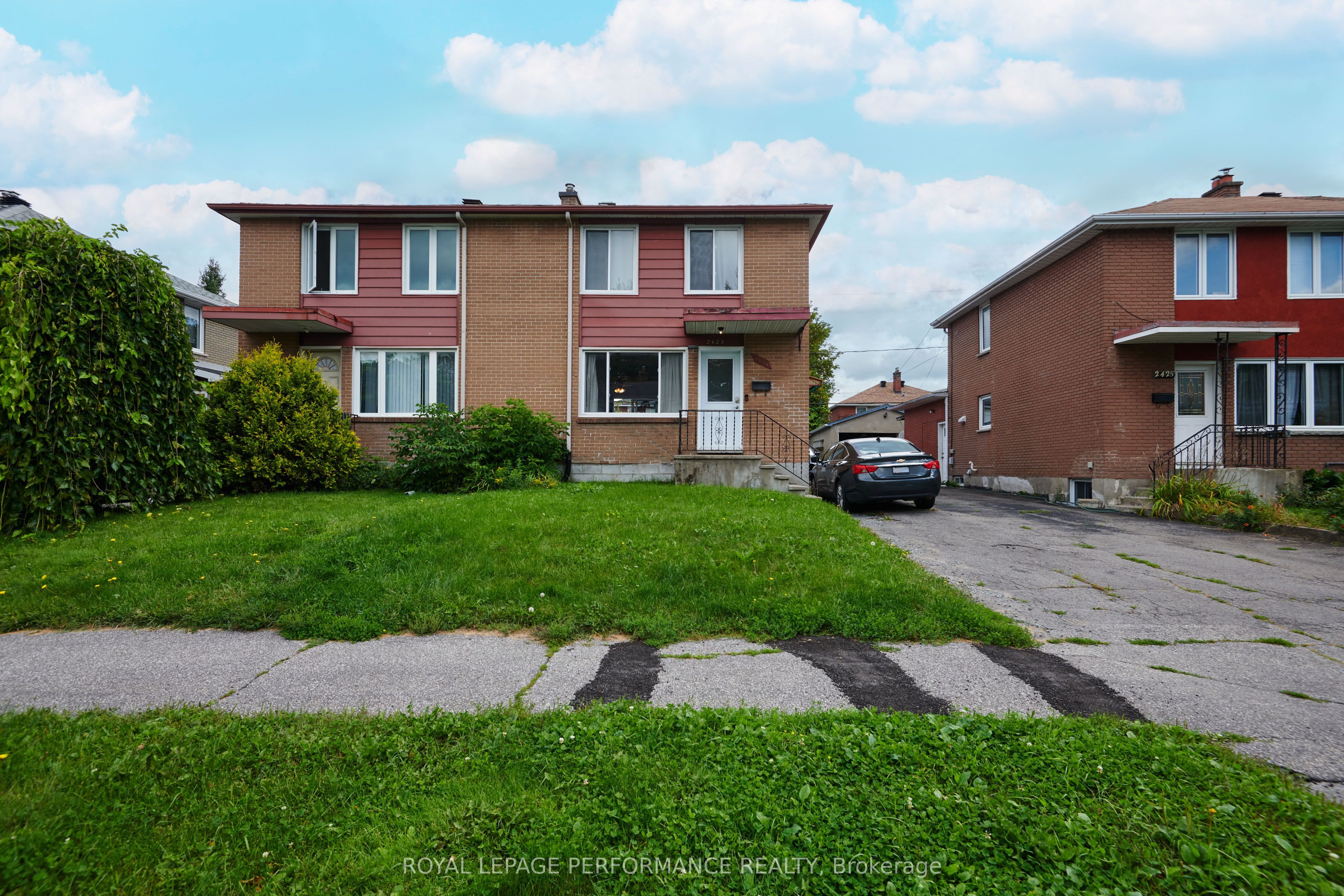 2423 Clementine Boulevard, Billings Bridge - Riverside Park and Area, ON K1V 8E1 photo 3