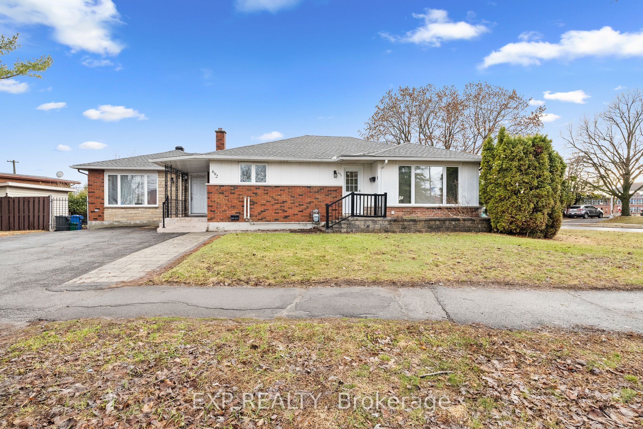 692 Claude Street, Overbrook - Castleheights and Area, ON K1K 2S2