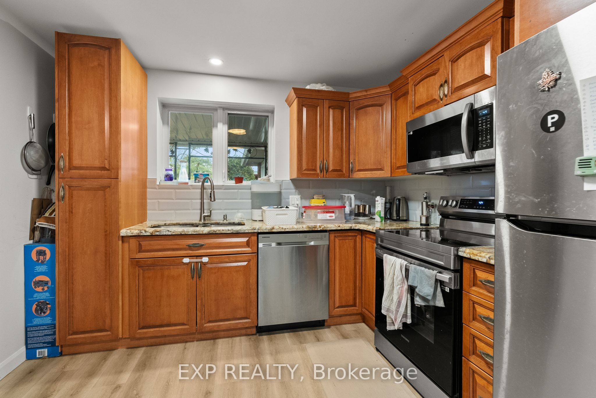 692 Claude Street, Overbrook - Castleheights and Area, ON K1K 2S2 photo 3