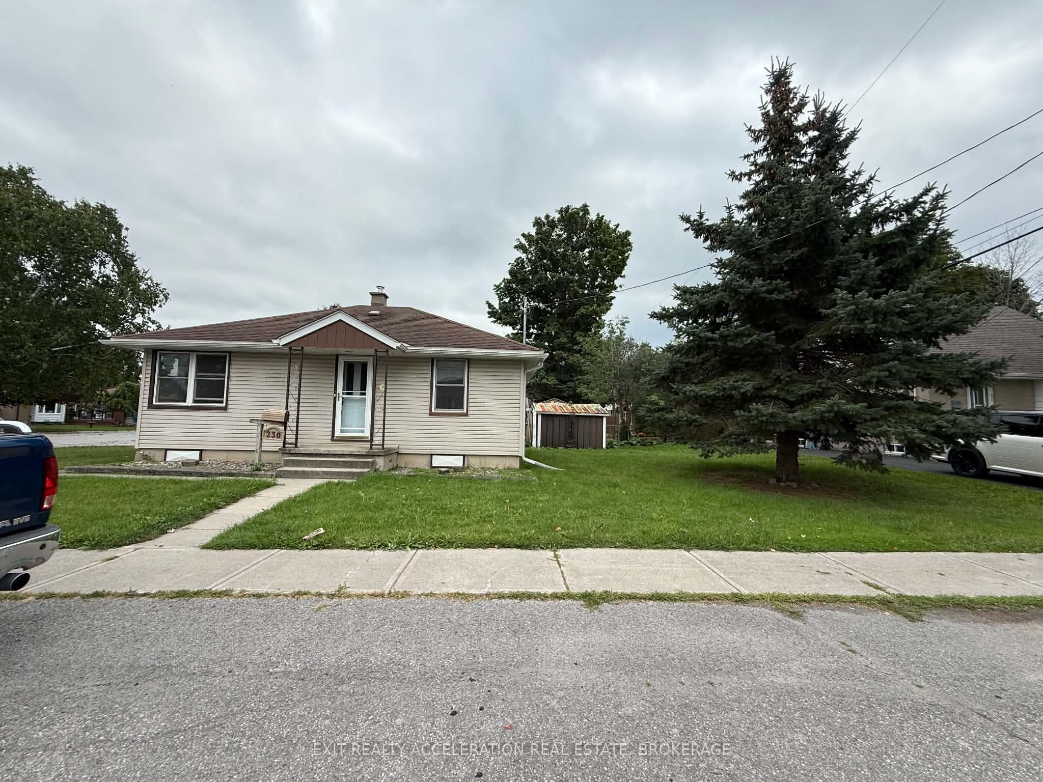 230 Marilyn Avenue, Greater Napanee, ON K7R 2L4 photo 2