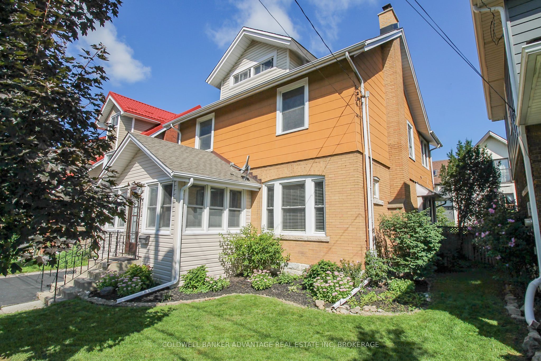 4859 Willmott Street, Niagara Falls, ON L2E 1Z5 photo 4