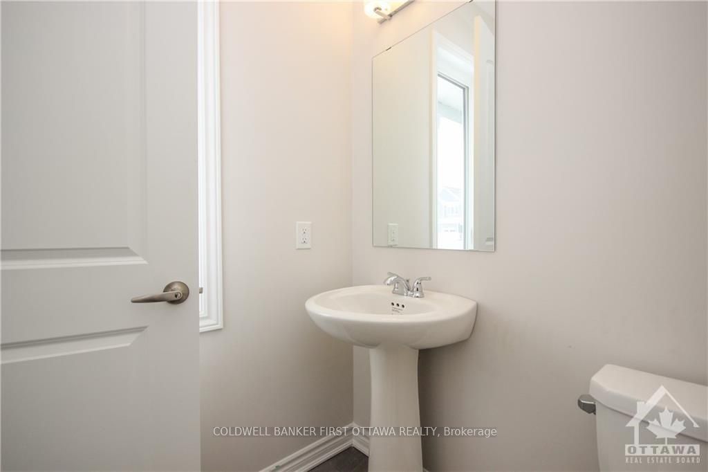 72 FOCALITY Crescent, Barrhaven, ON K2J 6W8 photo 4