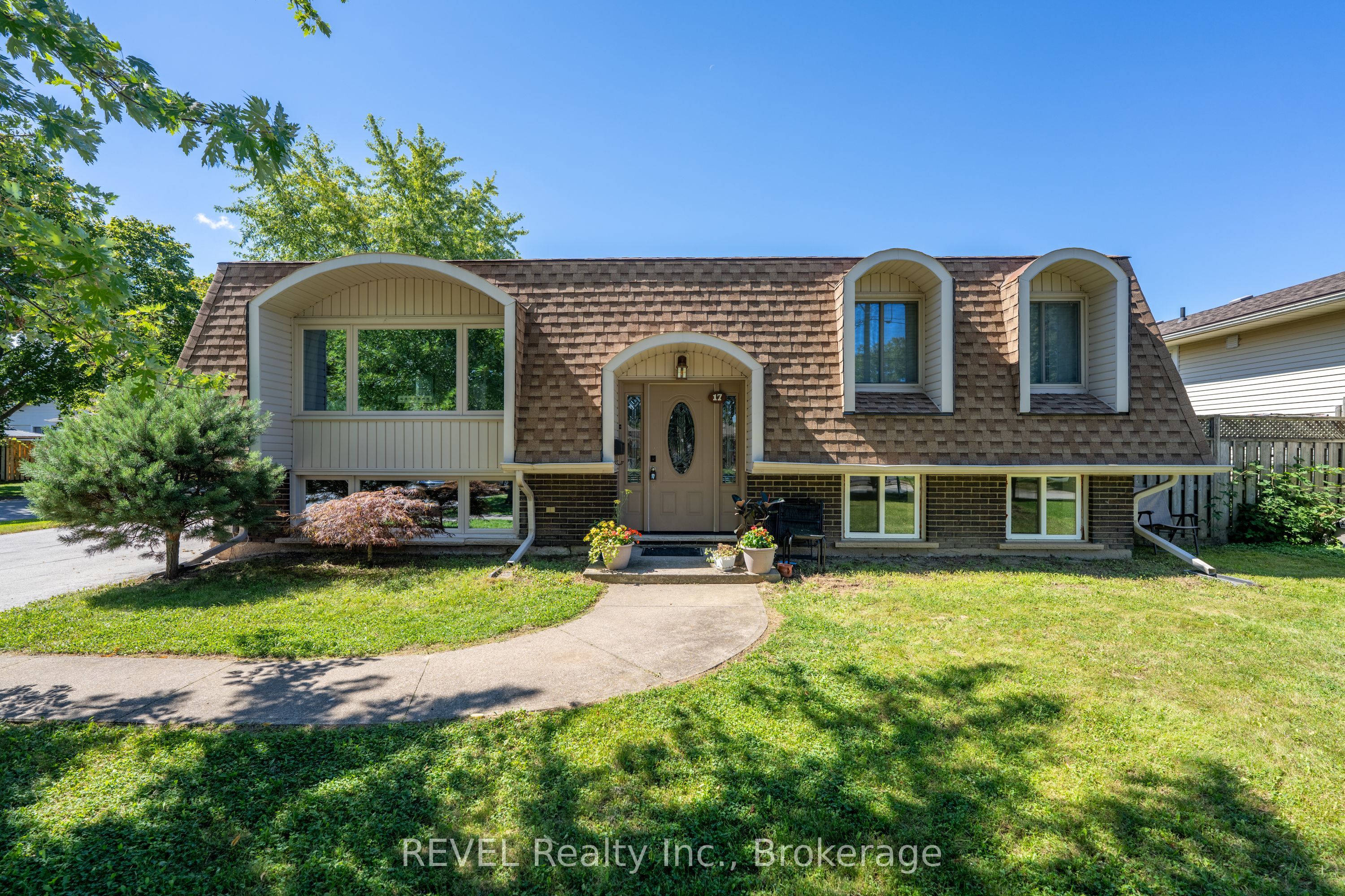 17 RAMSEY Street, St. Catharines, ON L2N 2K3