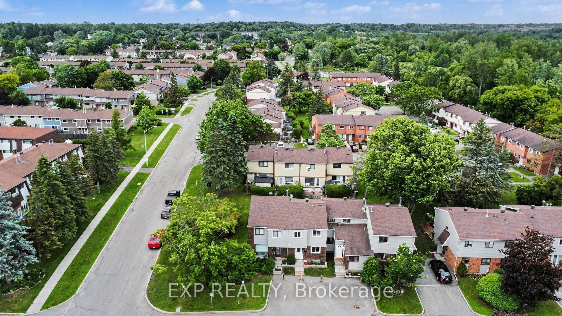 2030 Kelden Crescent 35, Blackburn Hamlet, ON K1B 4X9 photo 2